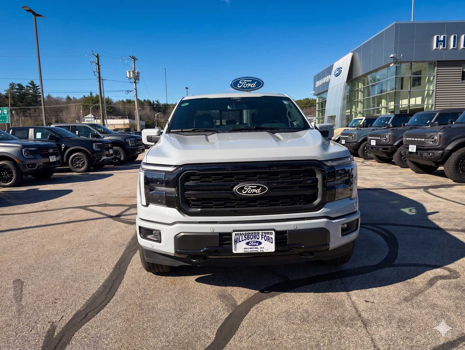 View vehicle photo 2