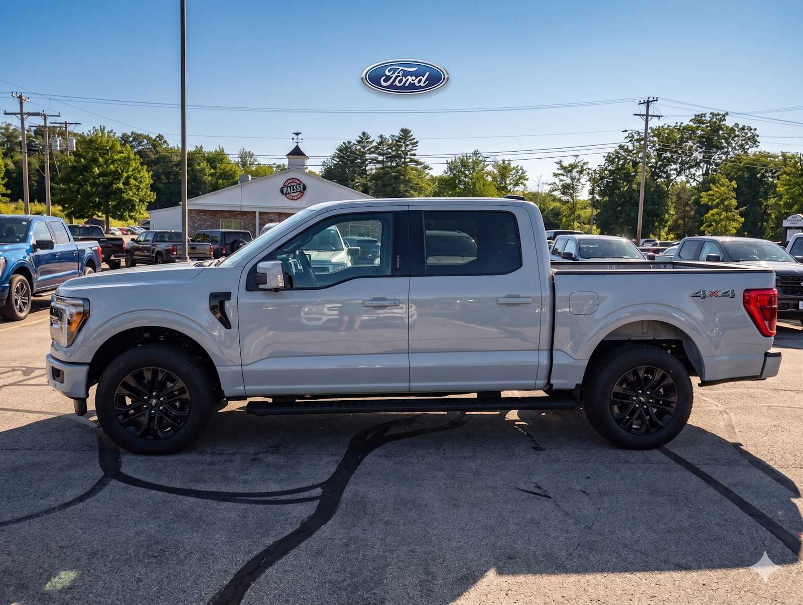 View vehicle photo 4