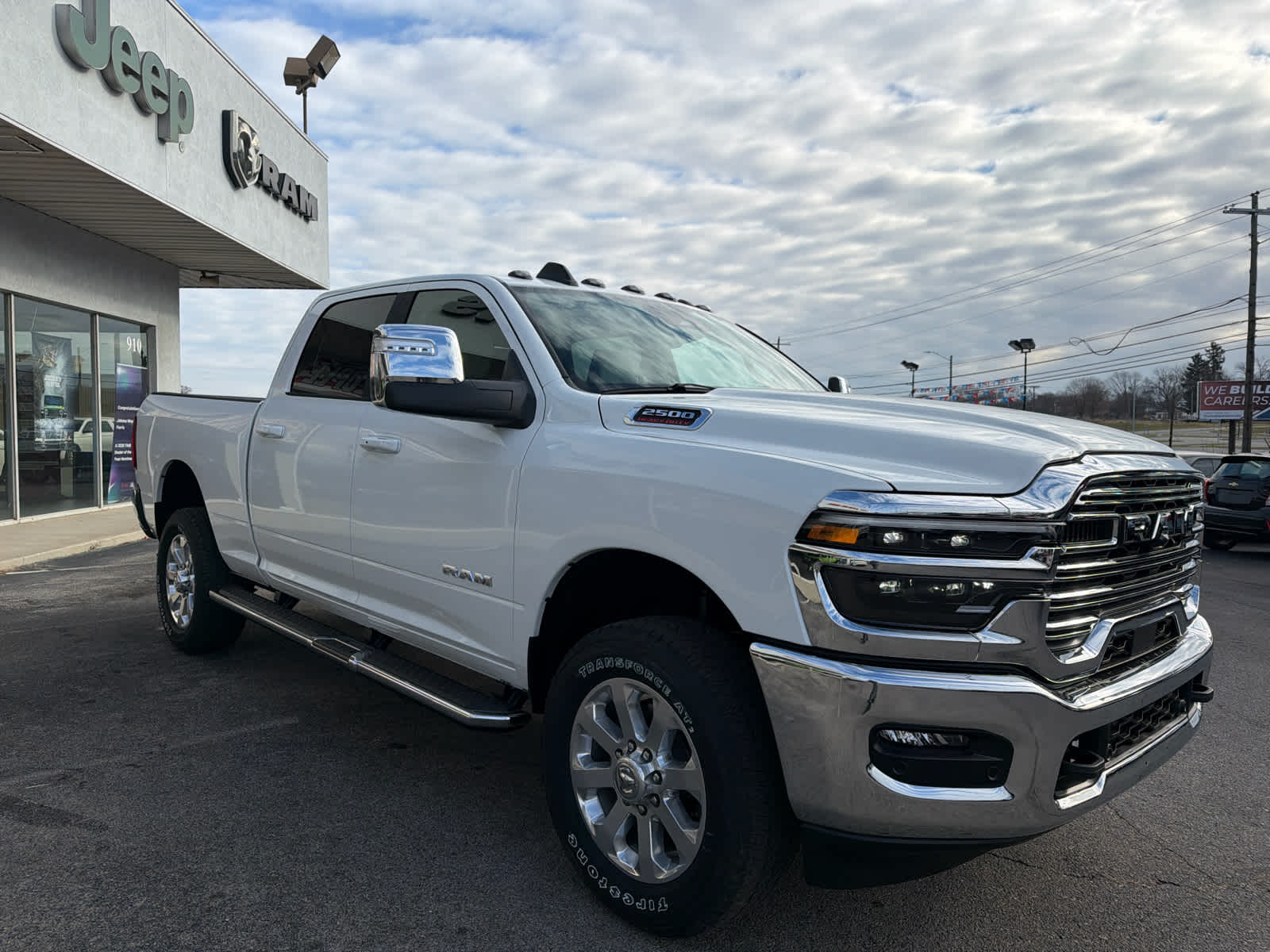 View vehicle photo 4