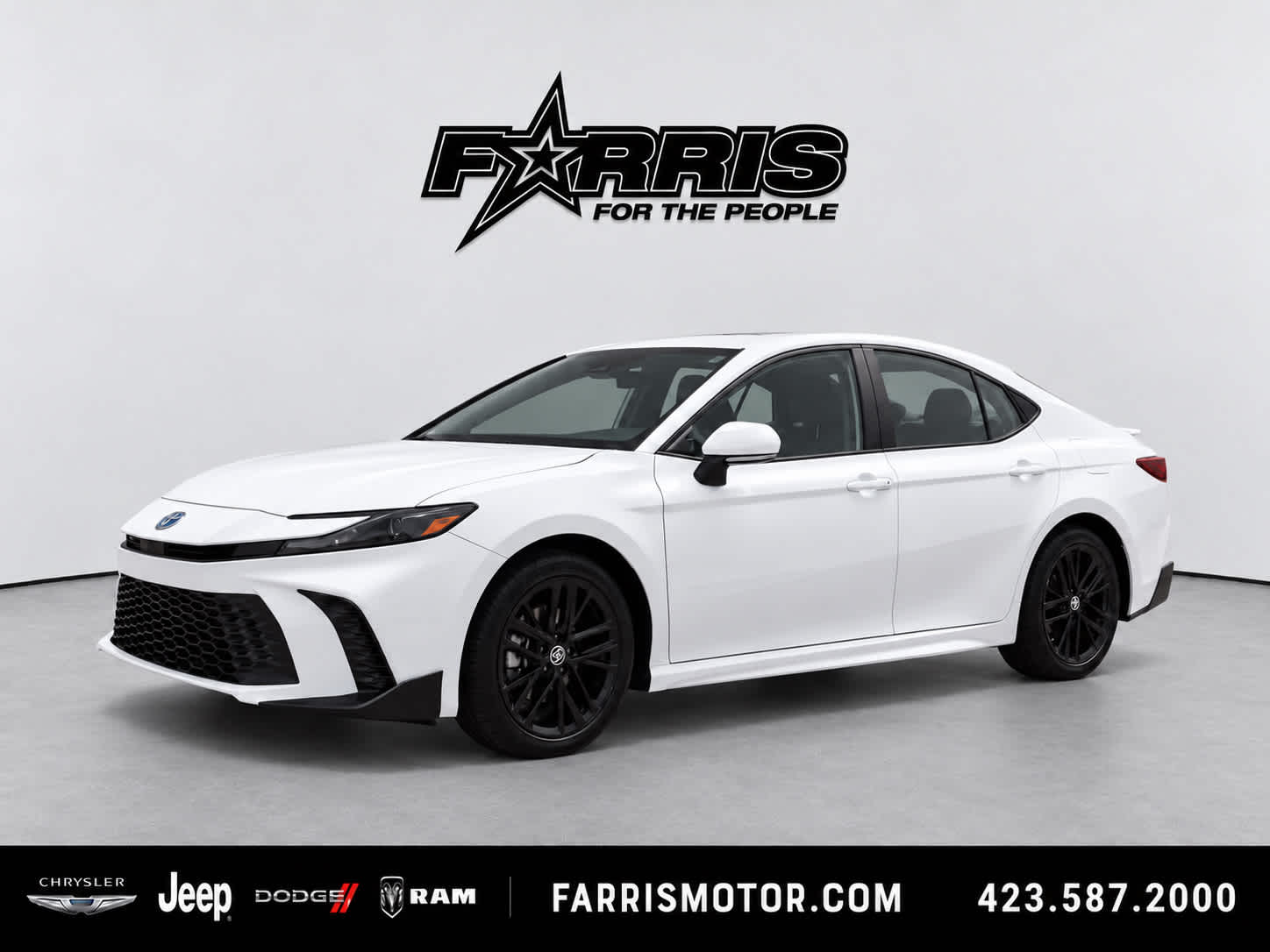  2025 Toyota Camry SE FWD   