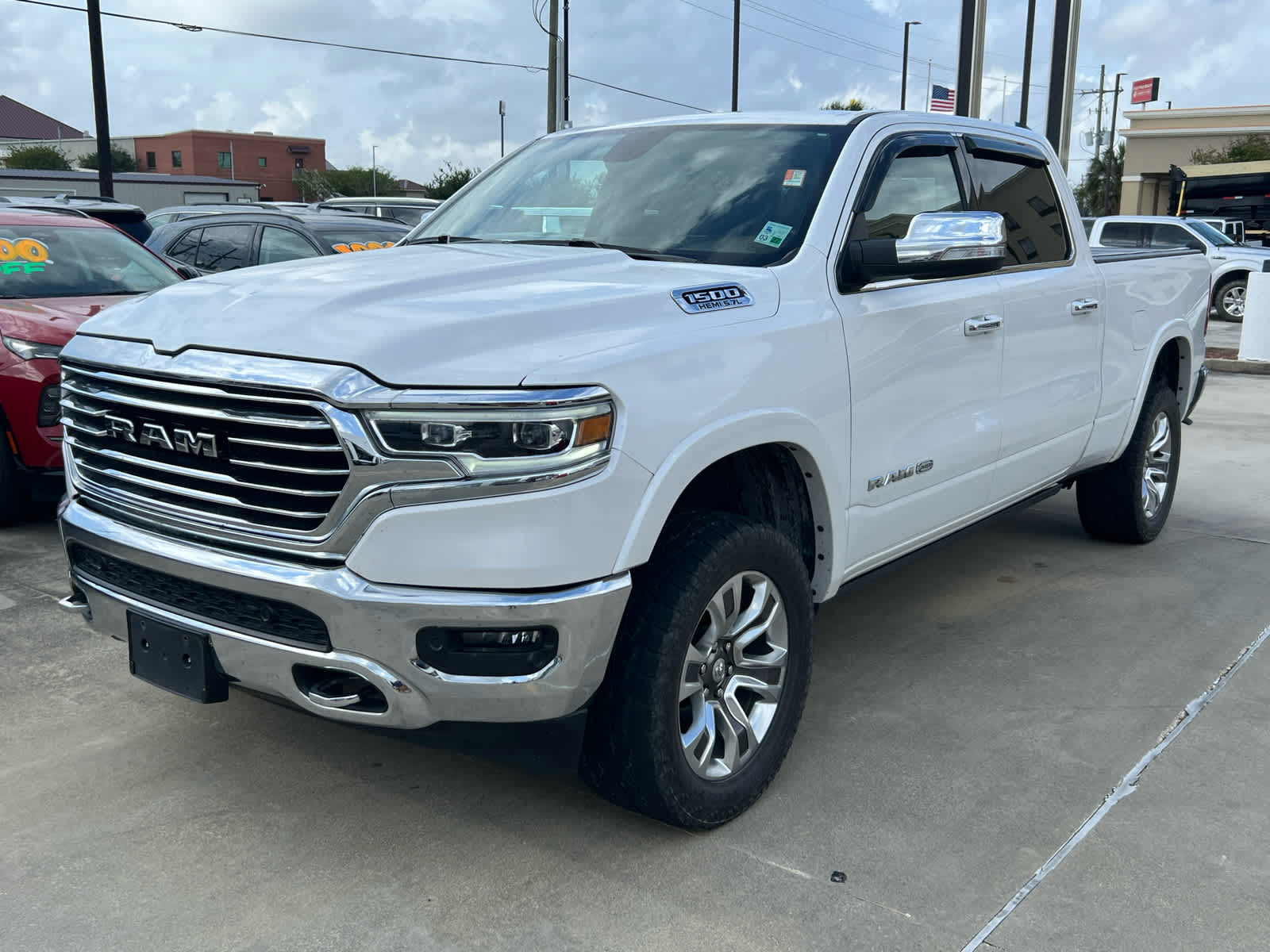 View vehicle photo 4