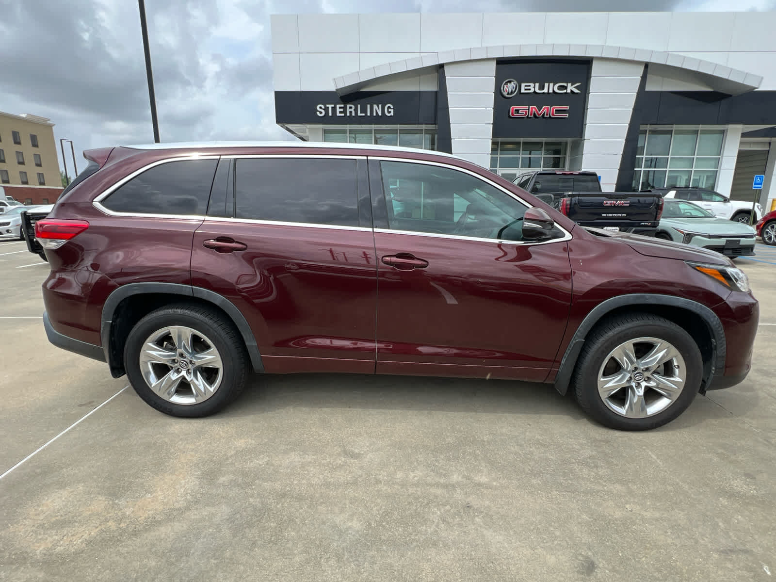 Ooh La La Rouge Mica 2019 Toyota Highlander Limited FWD SUV / Crossover Front-Wheel Drive 8-Speed Automatic