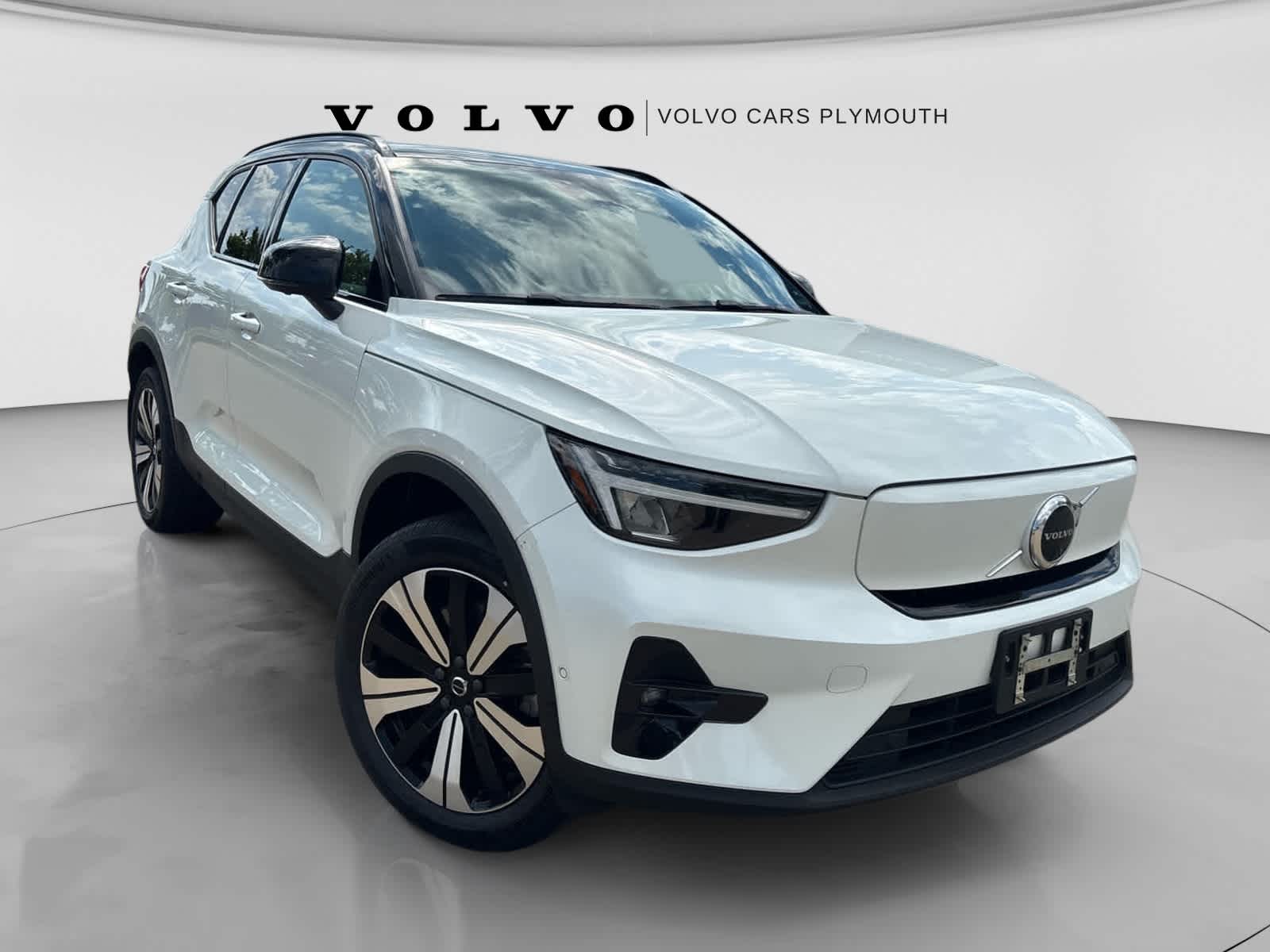 Crystal White Metallic 2023 Volvo XC40 Recharge SUV / Crossover All-Wheel Drive 1-Speed Automatic