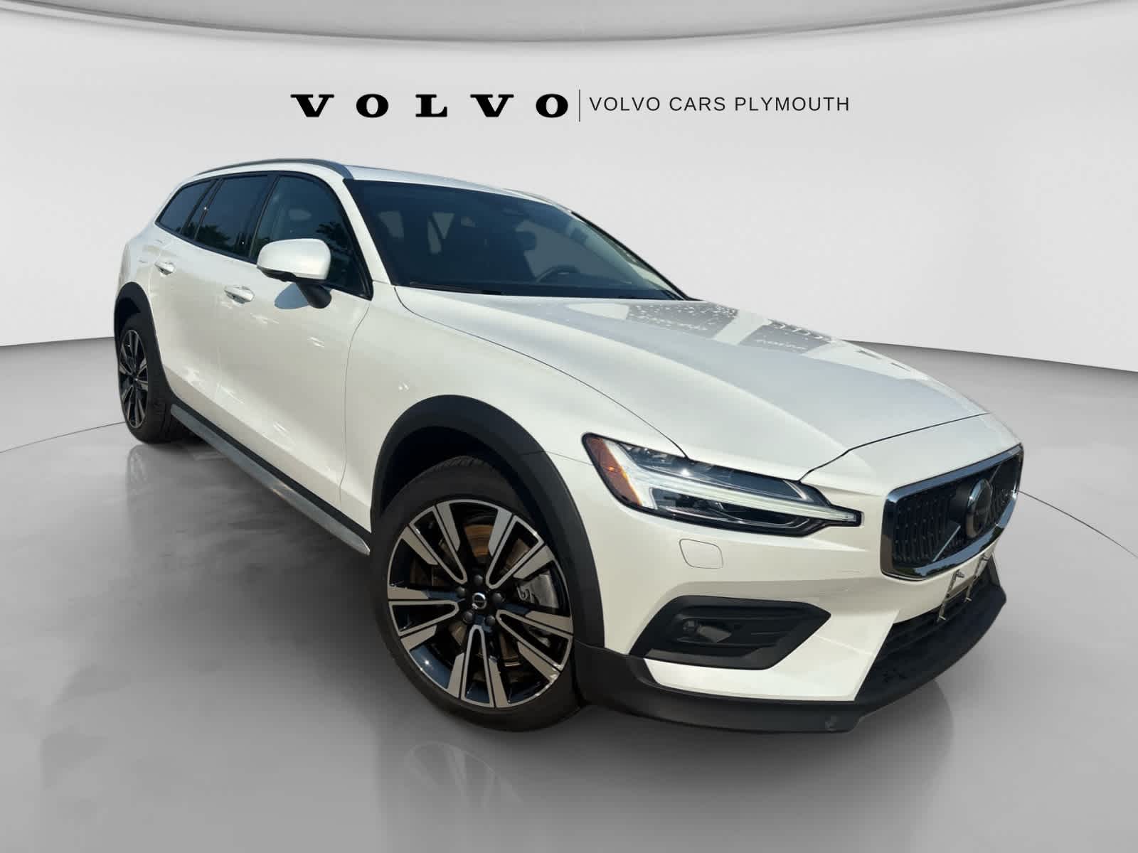  2026 Volvo V60 Cross Country B5 Ultra AWD   