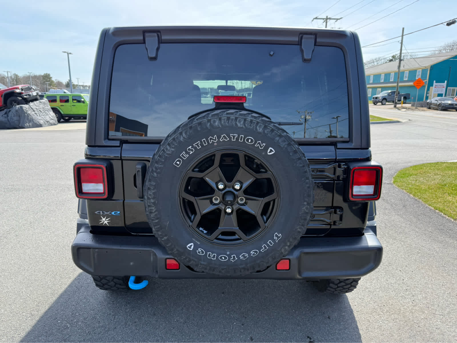 View vehicle photo 7