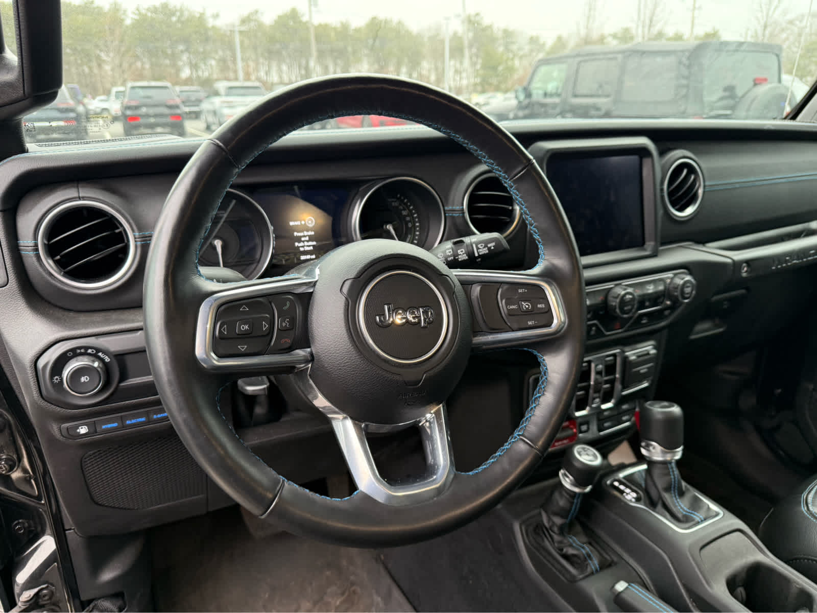 View vehicle photo 6