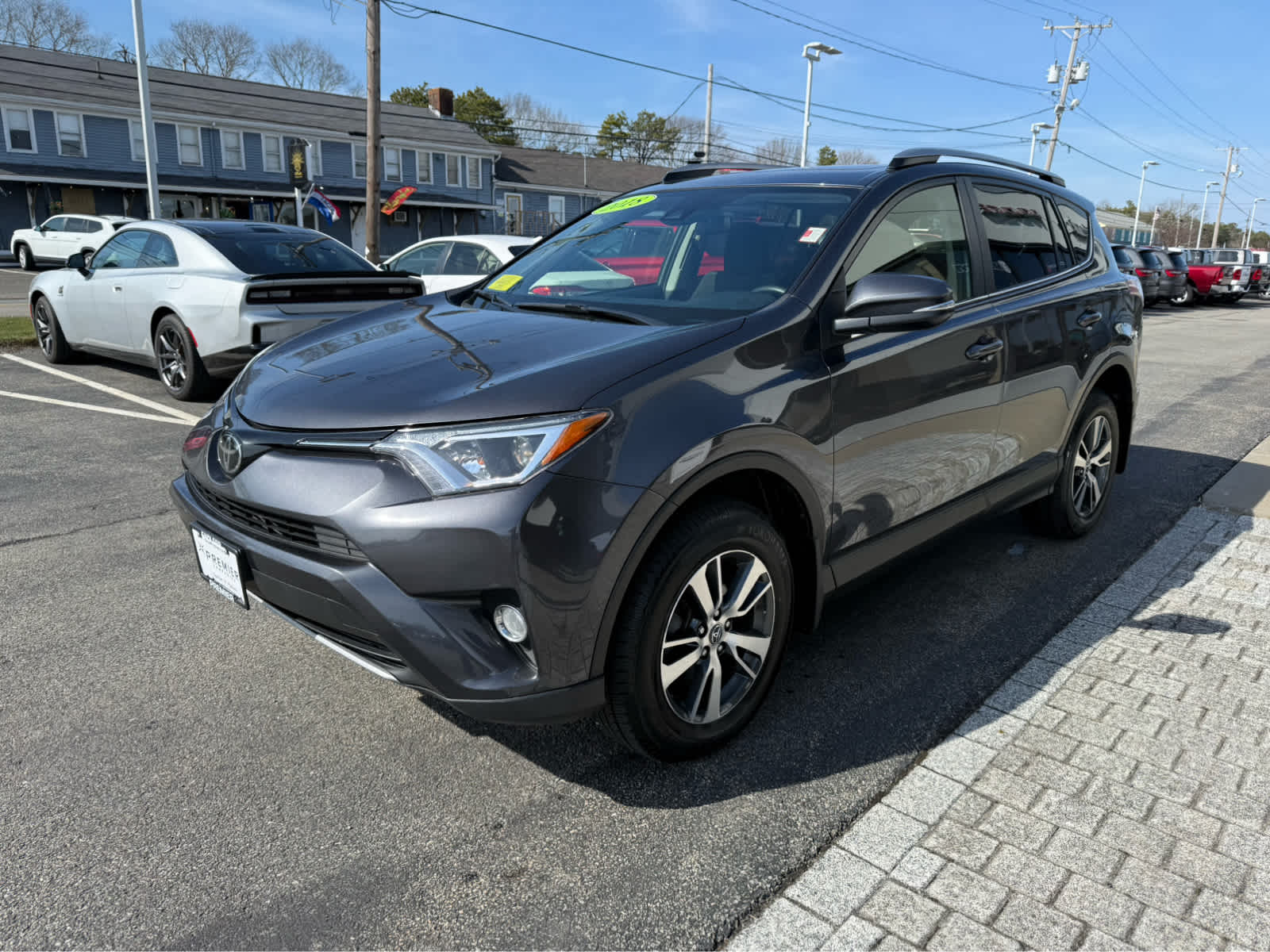 View vehicle photo 4