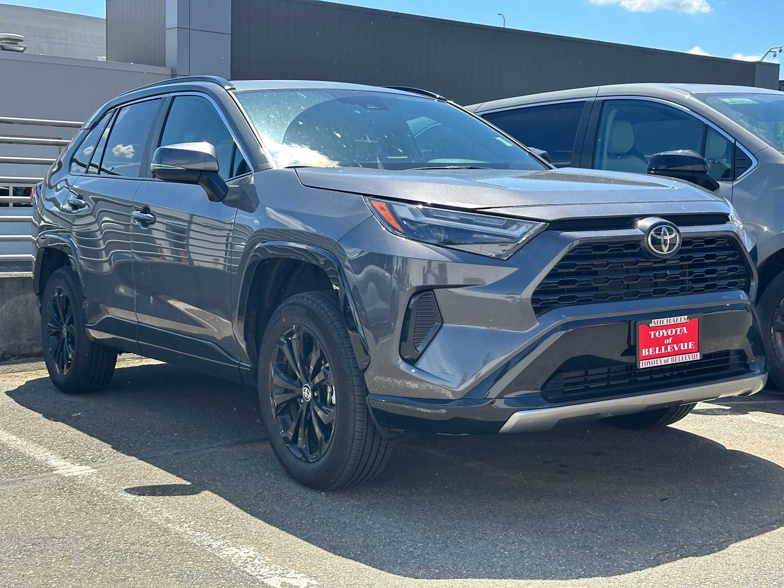 View vehicle photo 6