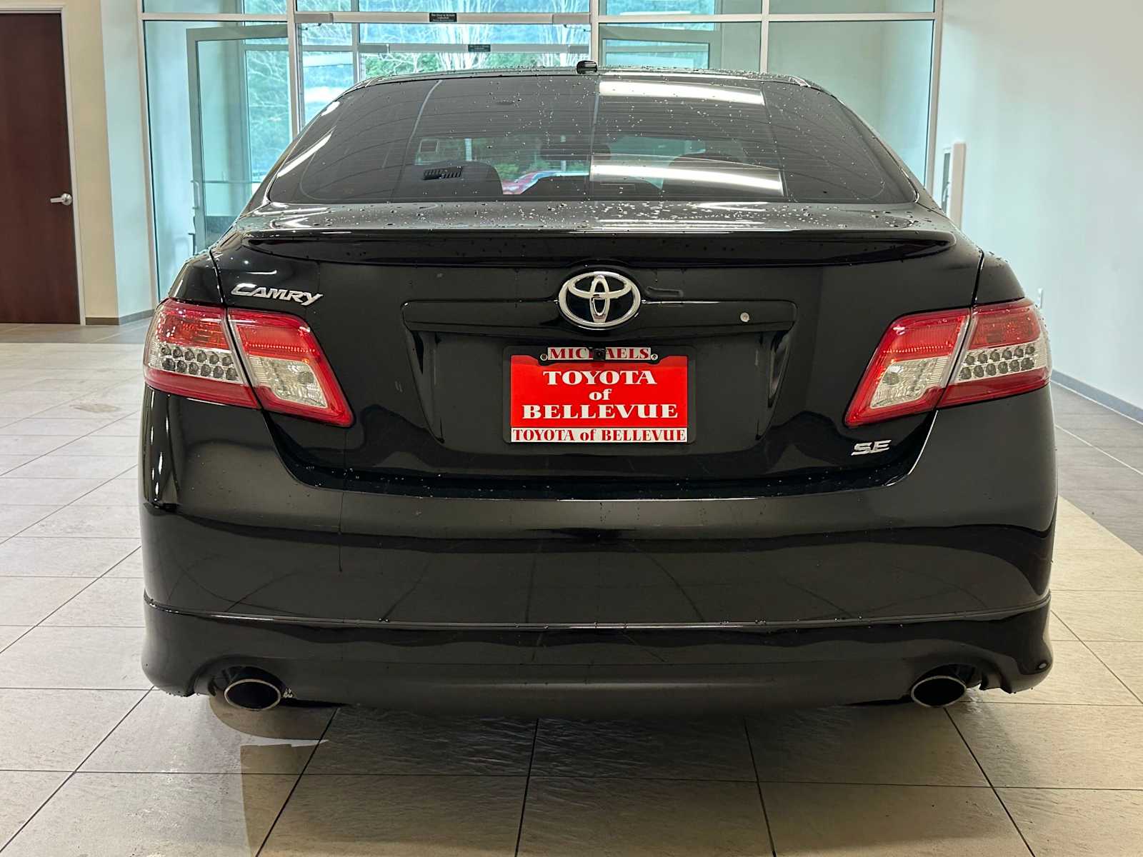 View vehicle photo 5