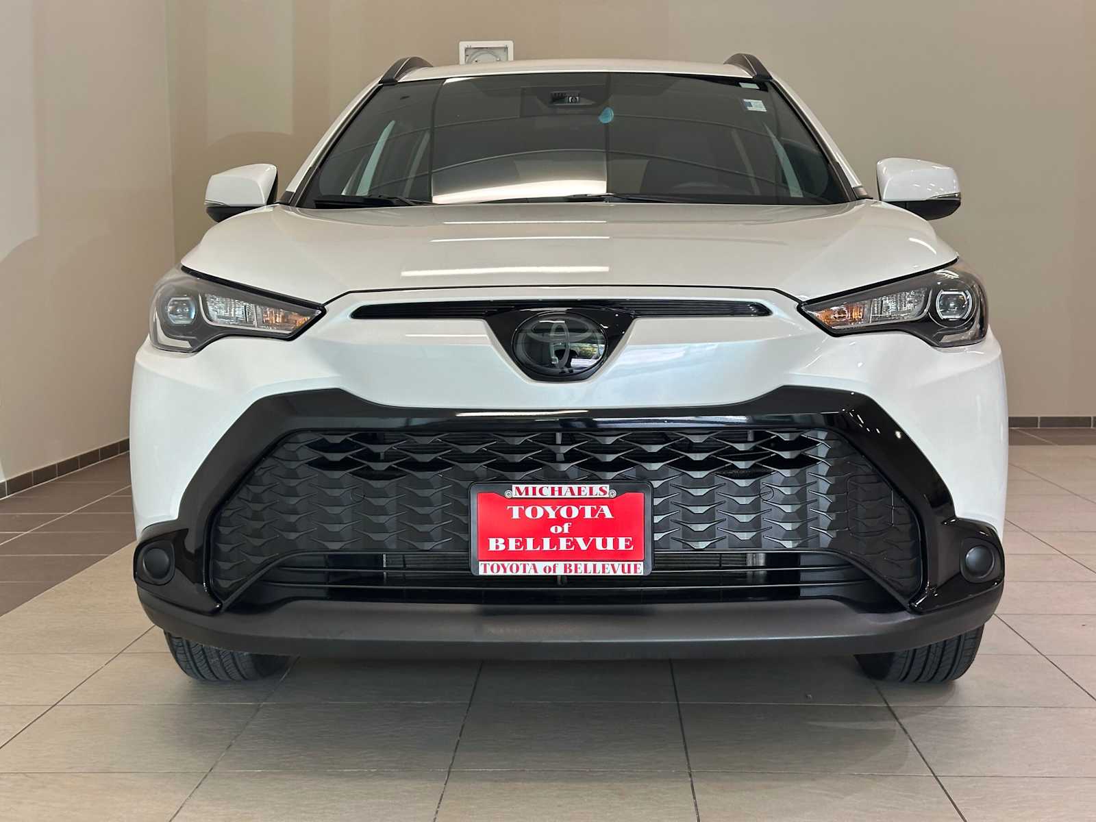 View vehicle photo 6