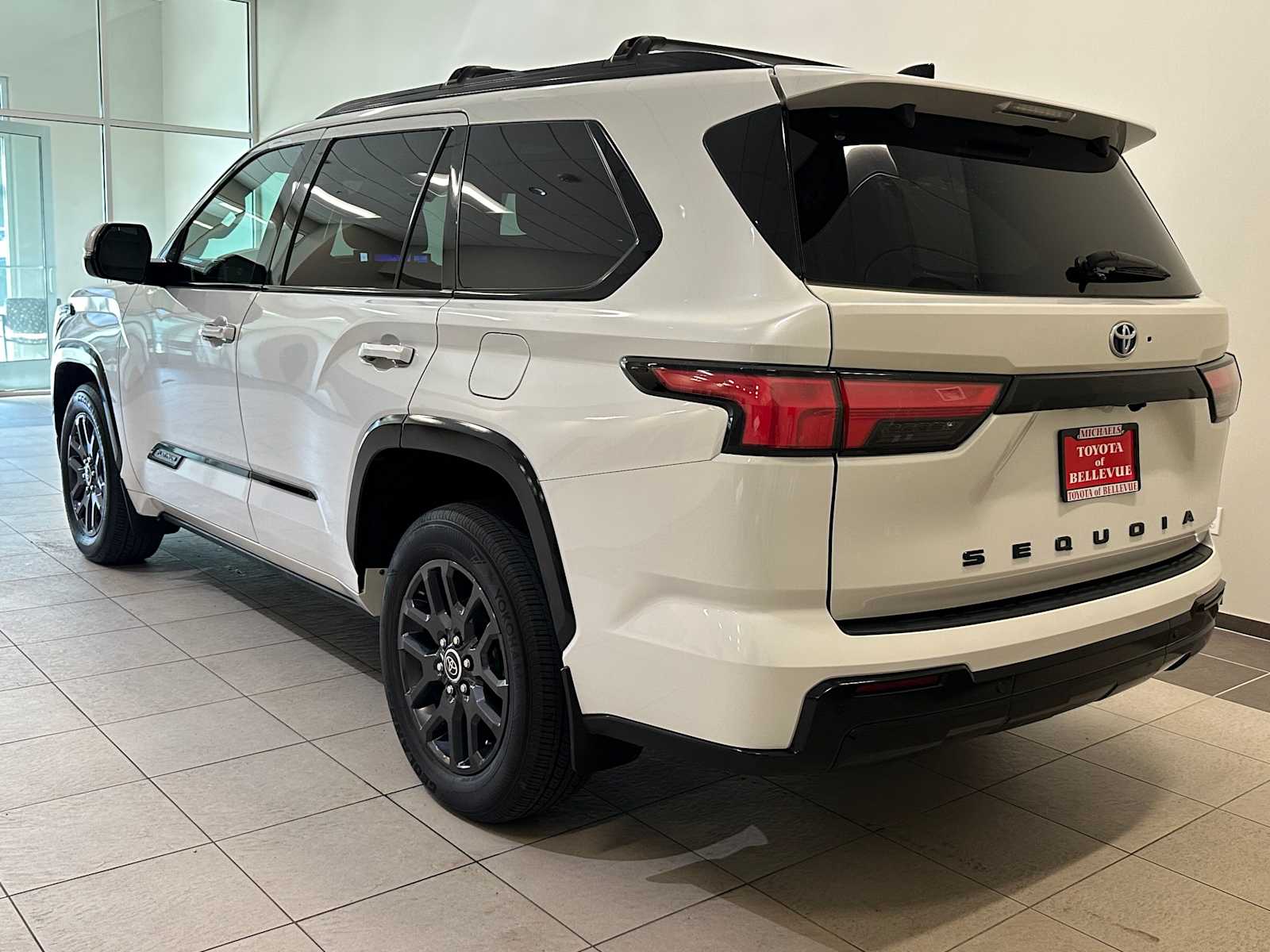 View vehicle photo 4