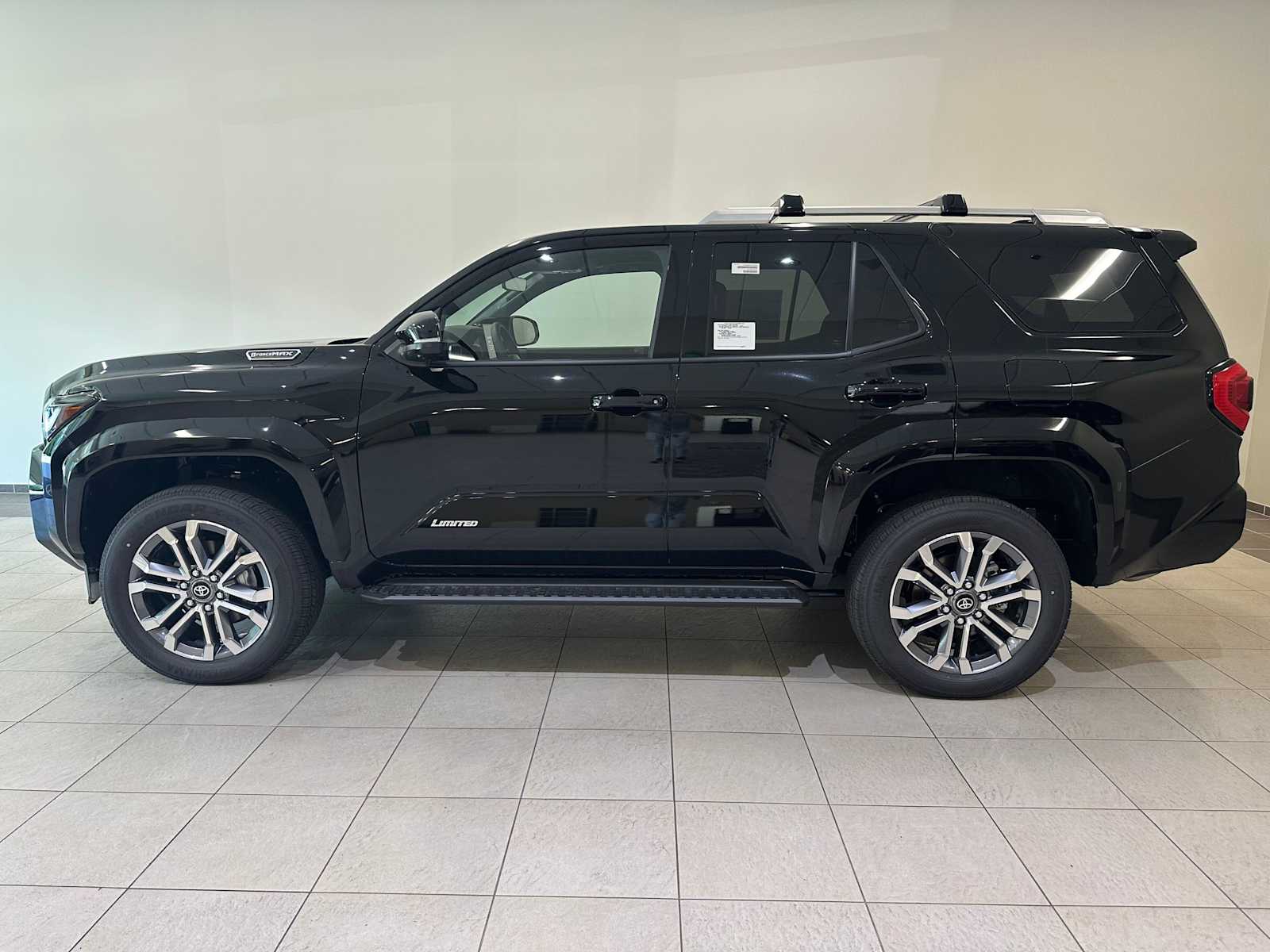 View vehicle photo 2