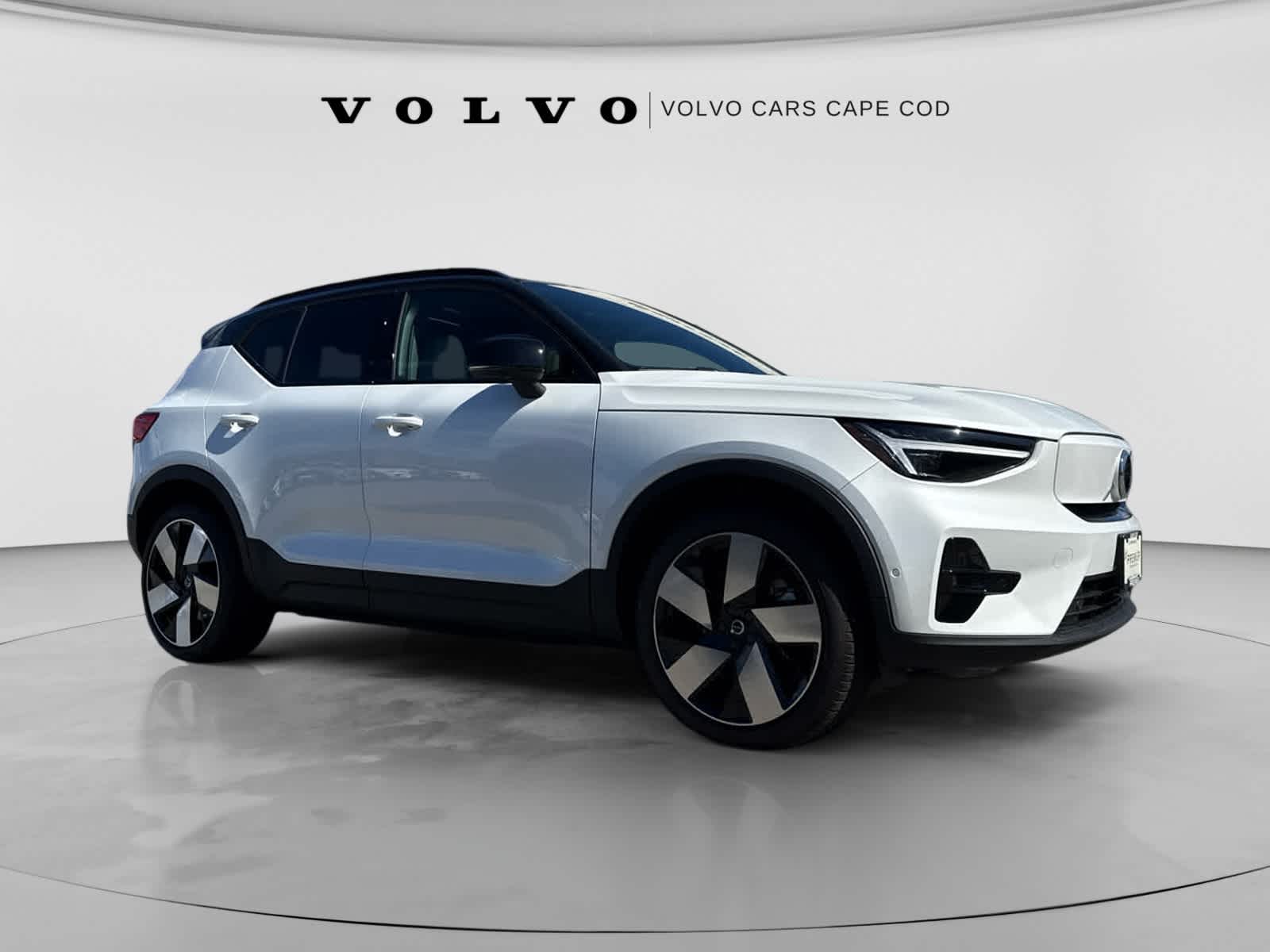 Crystal White Pearl 2026 Volvo EX40 SUV / Crossover Rear-Wheel Drive 1-Speed Automatic