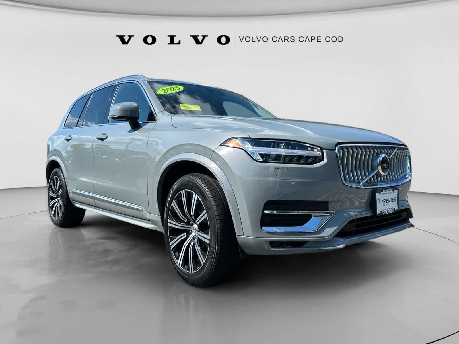Gray (Vapour Grey Metallic) 2025 Volvo XC90 SUV / Crossover All-Wheel Drive 8-Speed Automatic