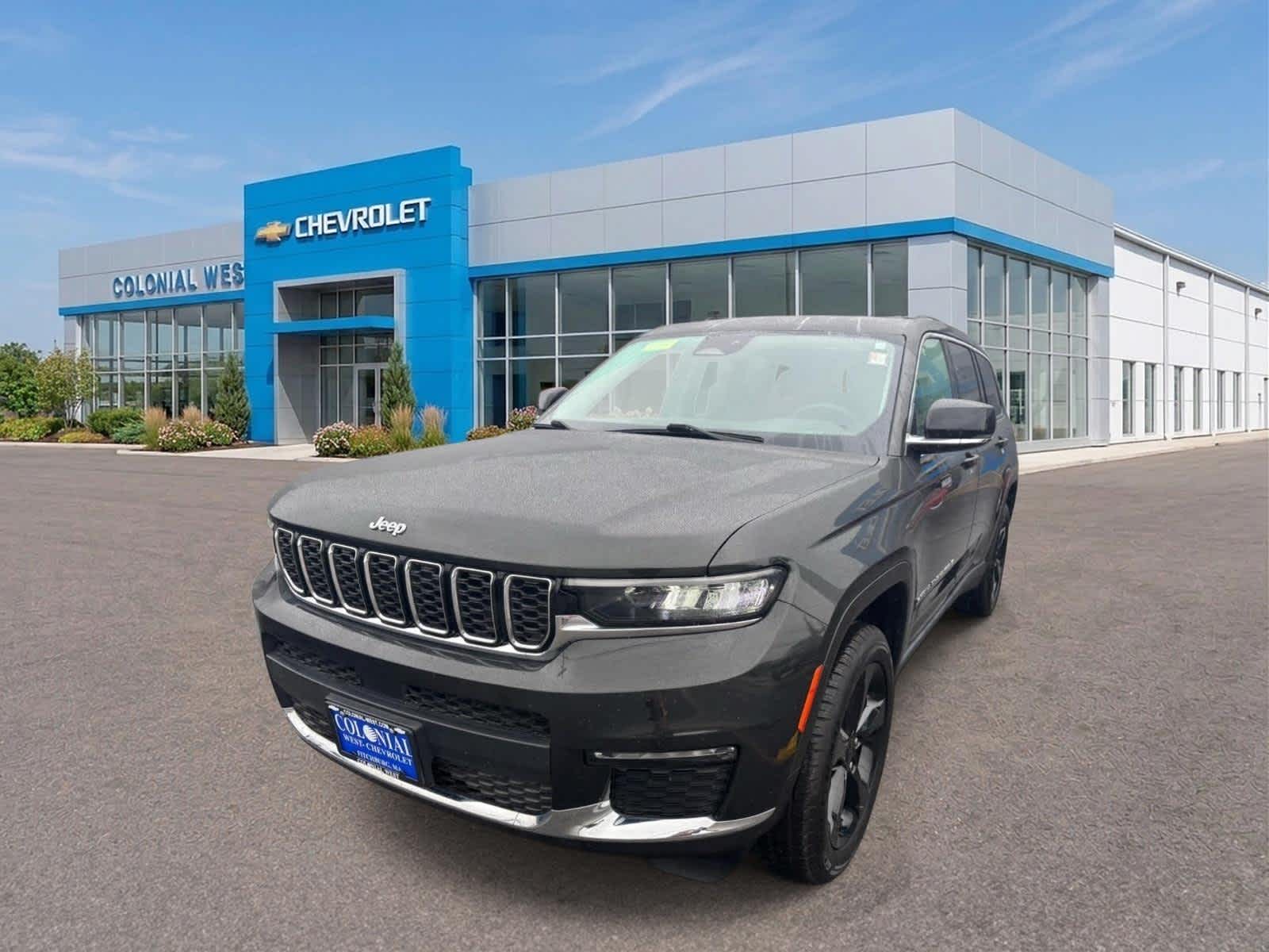 View vehicle photo 2