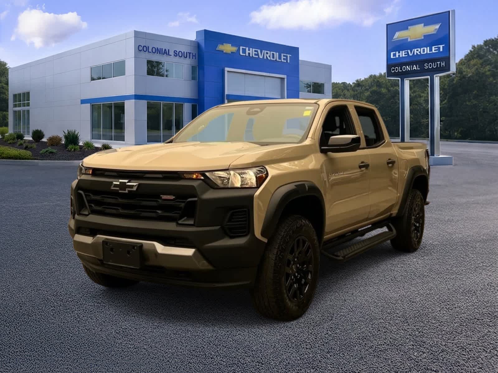 Sand Dune Metallic 2023 Chevrolet Colorado Pickup Truck Four-Wheel Drive 8-Speed Automatic
