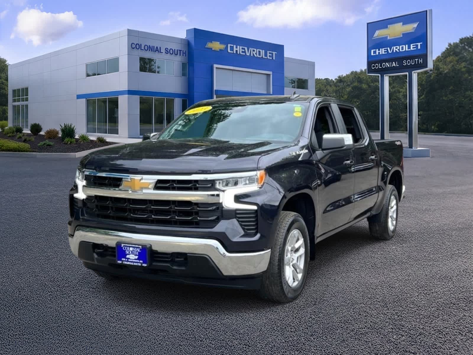 Dark Ash Metallic 2023 Chevrolet Silverado 1500 Pickup Truck Four-Wheel Drive 8-Speed Automatic