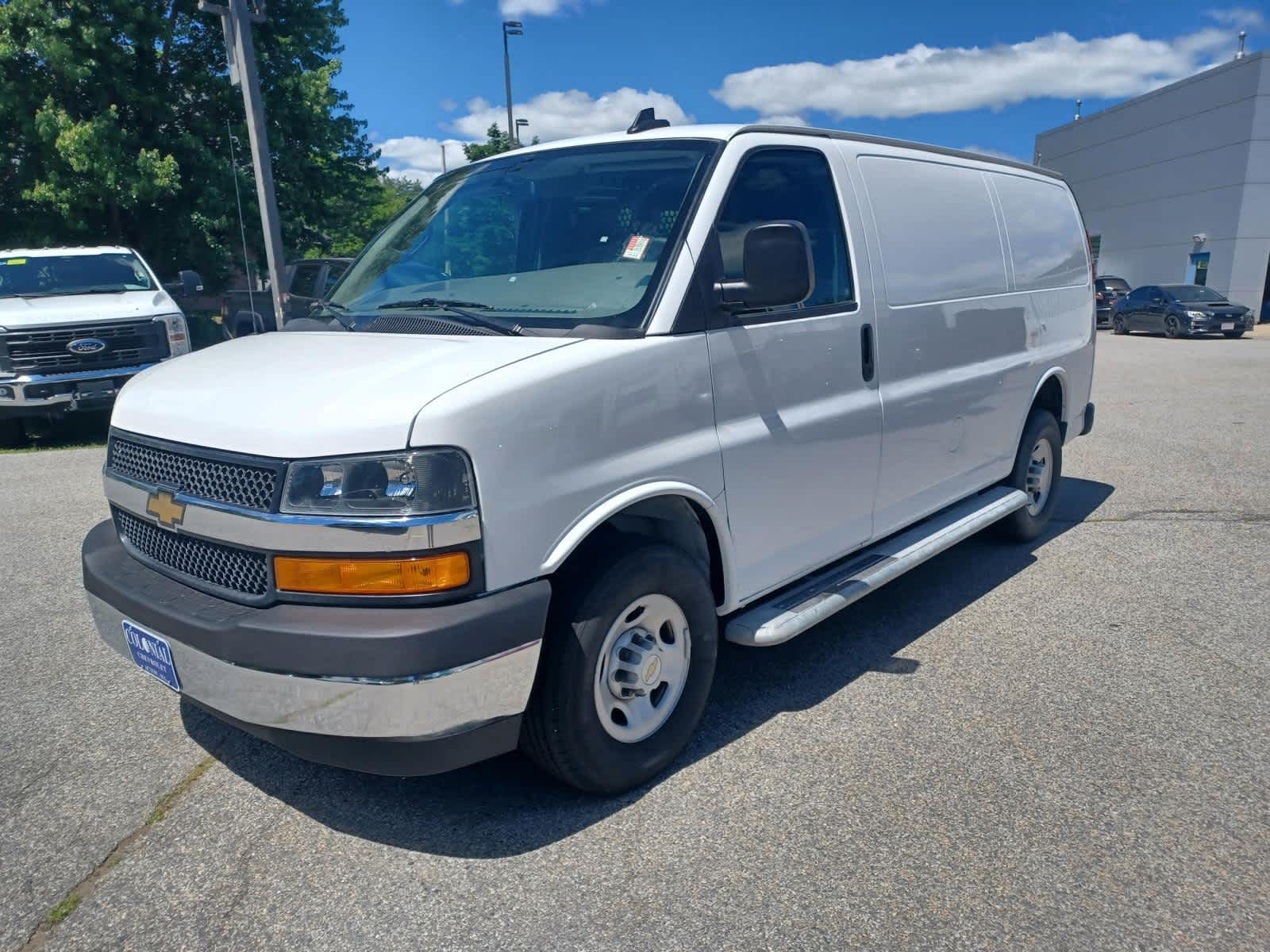 Summit White 2024 Chevrolet Express Cargo 2500 RWD Van Rear-Wheel Drive 8-Speed Automatic