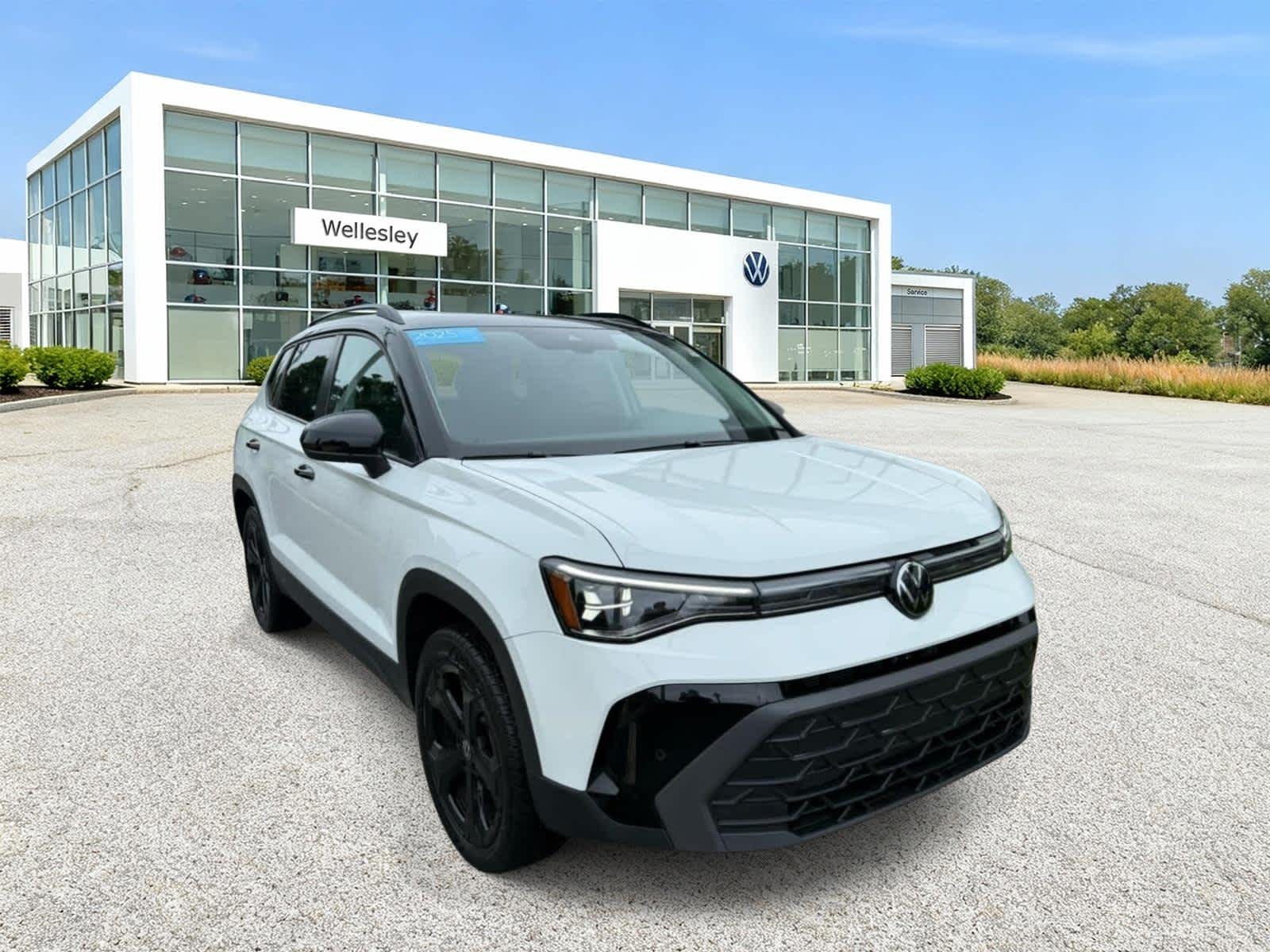 Pure White w/Deep Black Roof 2025 Volkswagen Taos SUV / Crossover All-Wheel Drive 8-Speed Automatic
