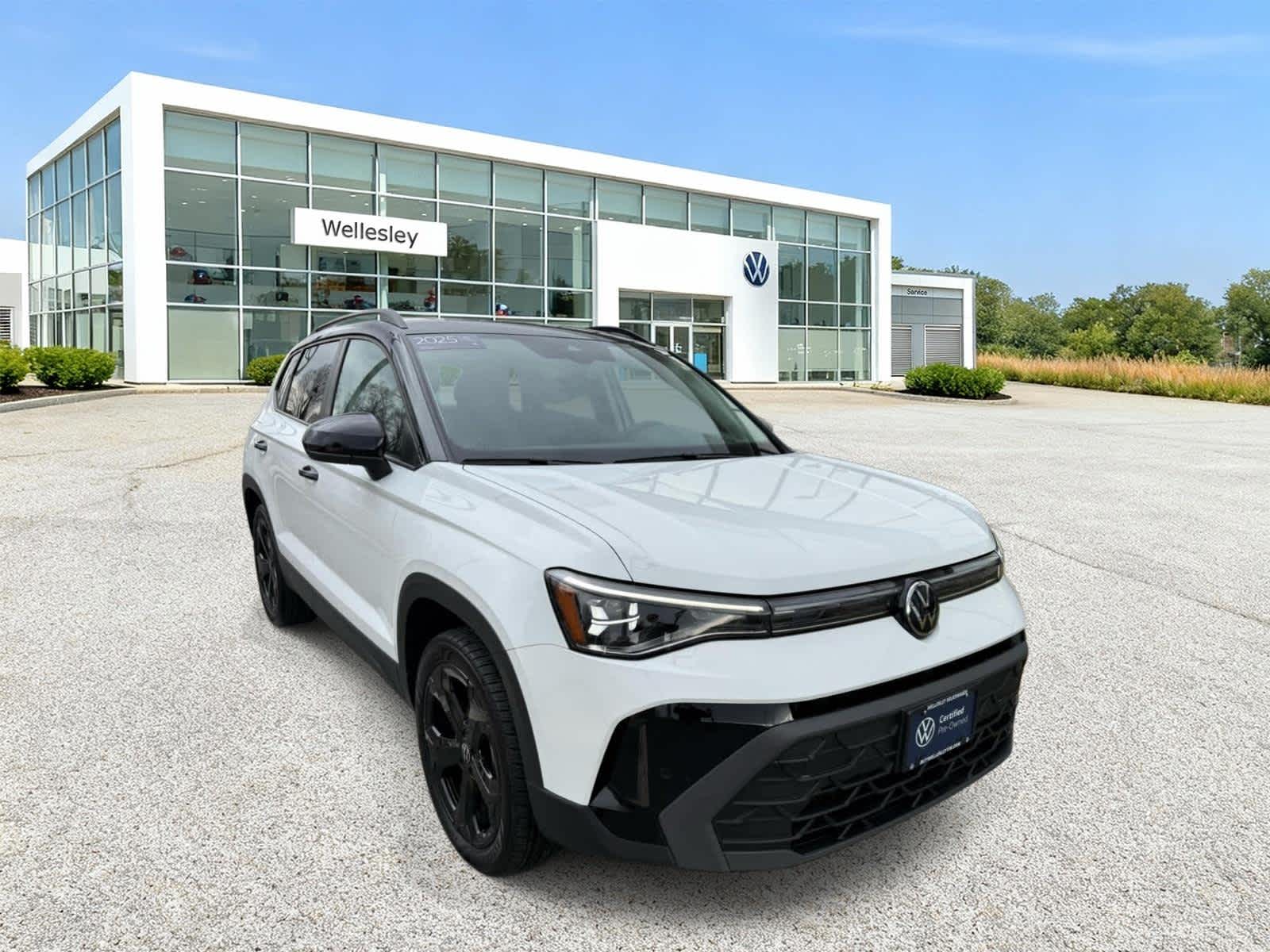 Pure White w/Deep Black Roof 2025 Volkswagen Taos SE Black 4Motion SUV / Crossover All-Wheel Drive 8-Speed Automatic