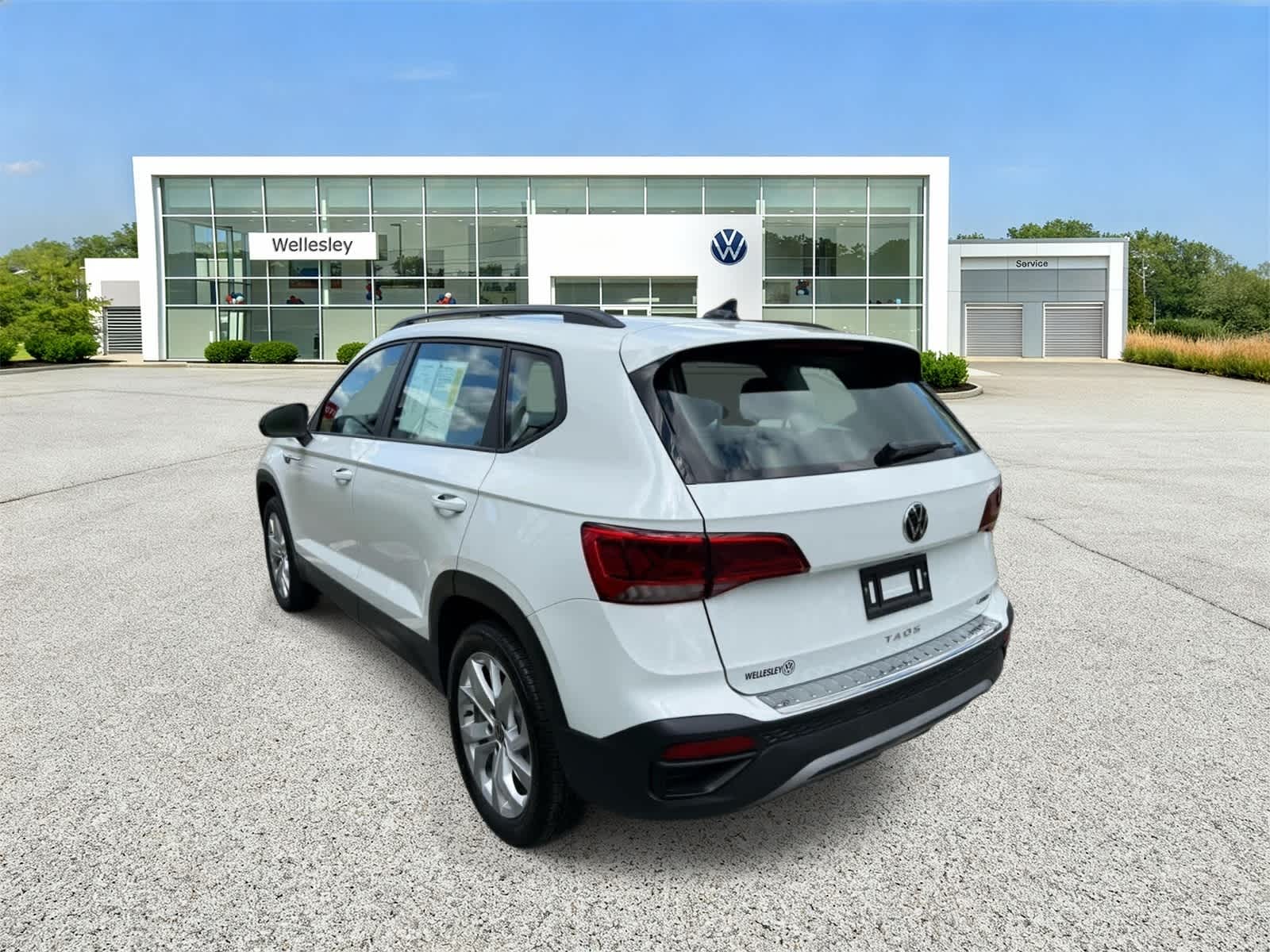 View vehicle photo 4