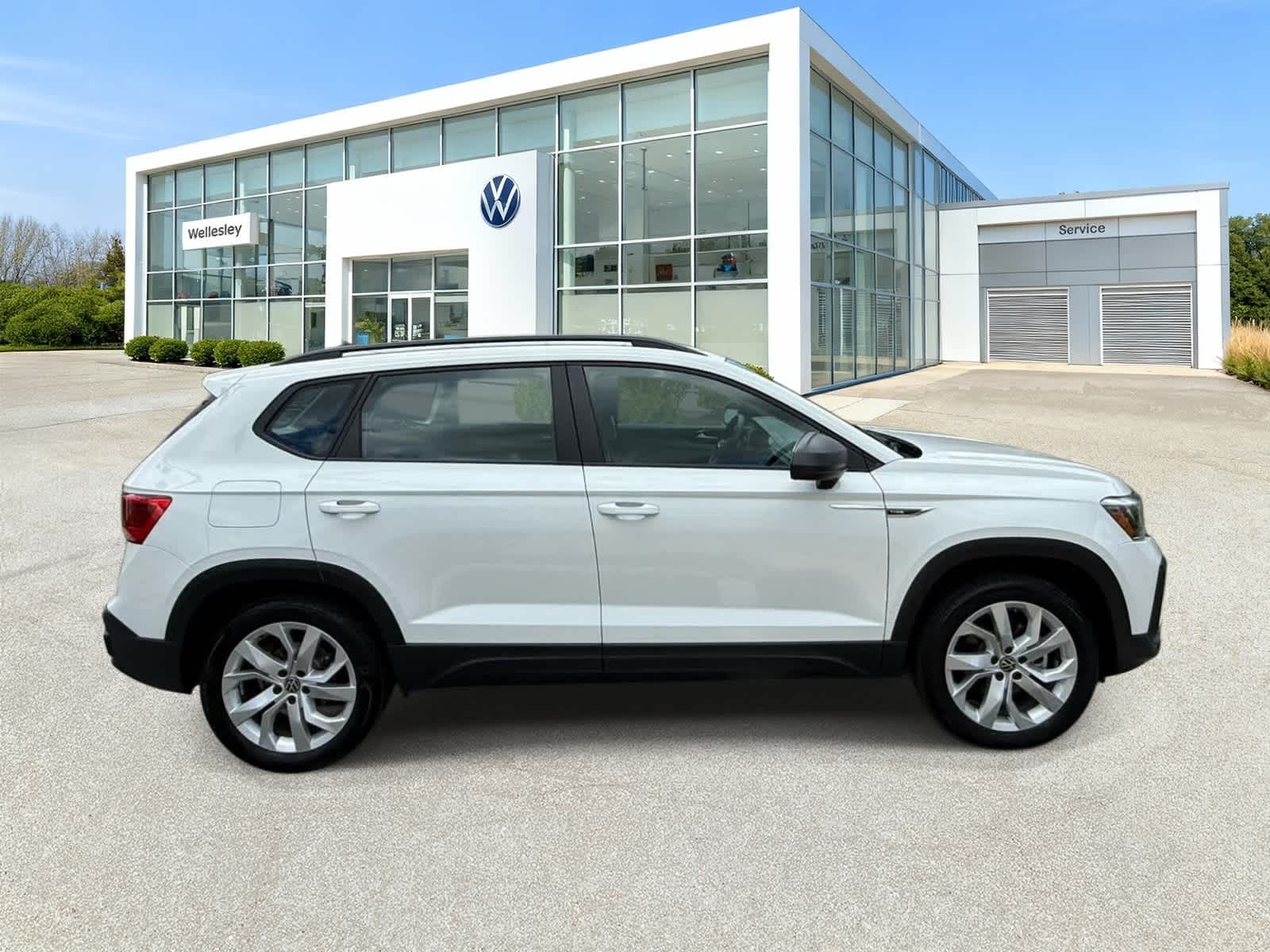 View vehicle photo 6
