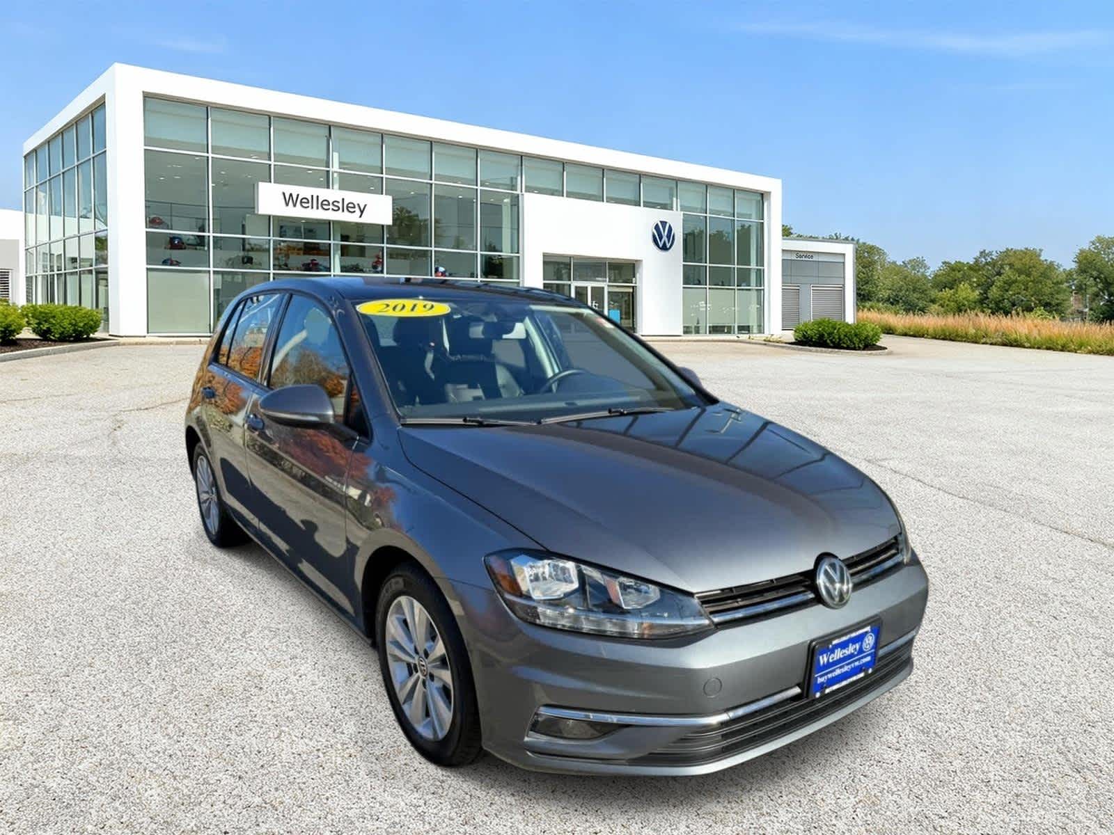 Platinum Gray Metallic 2019 Volkswagen Golf Hatchback Front-Wheel Drive 8-Speed Automatic