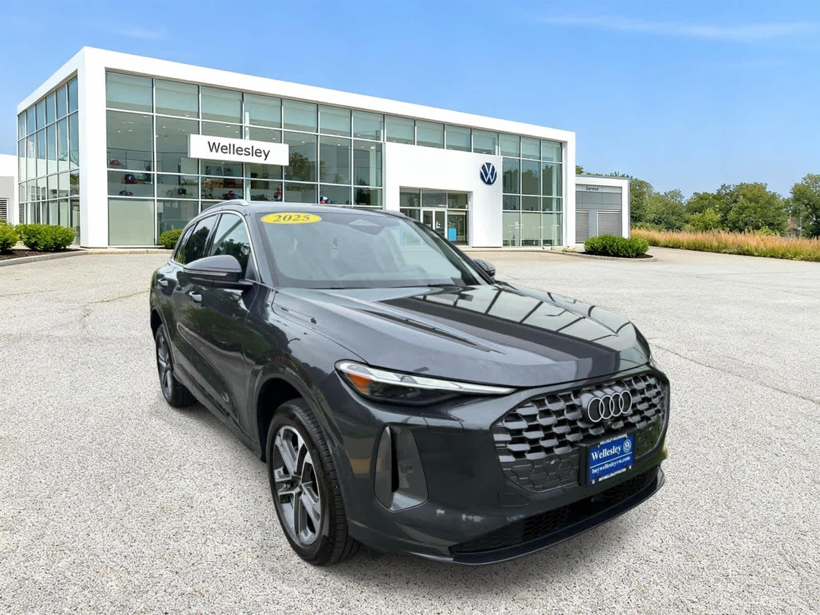 Tambora Gray Metallic 2025 Audi Q5 SUV / Crossover All-Wheel Drive 7-Speed Automatic