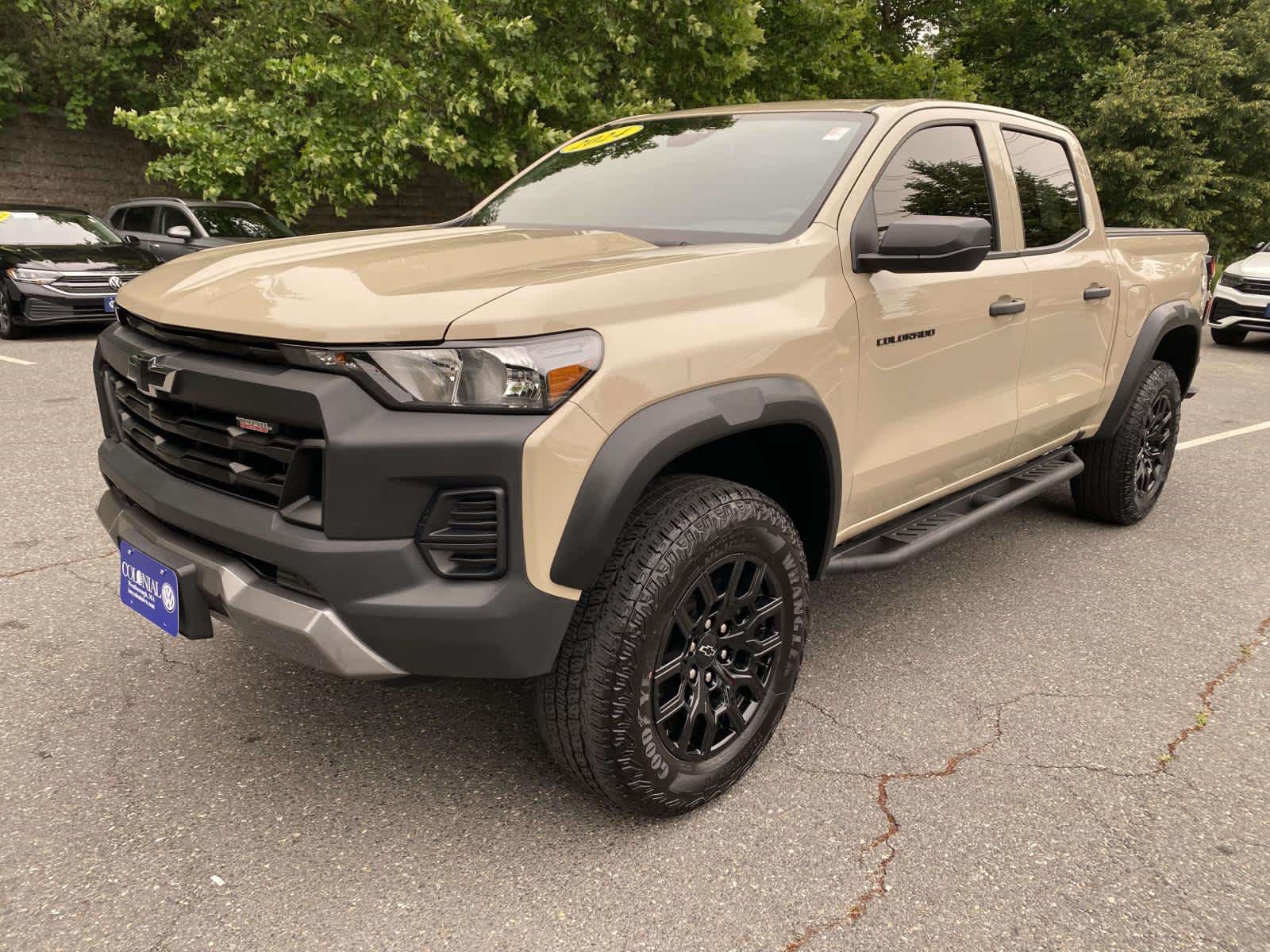 Sand Dune Metallic 2024 Chevrolet Colorado Pickup Truck Four-Wheel Drive 8-Speed Automatic
