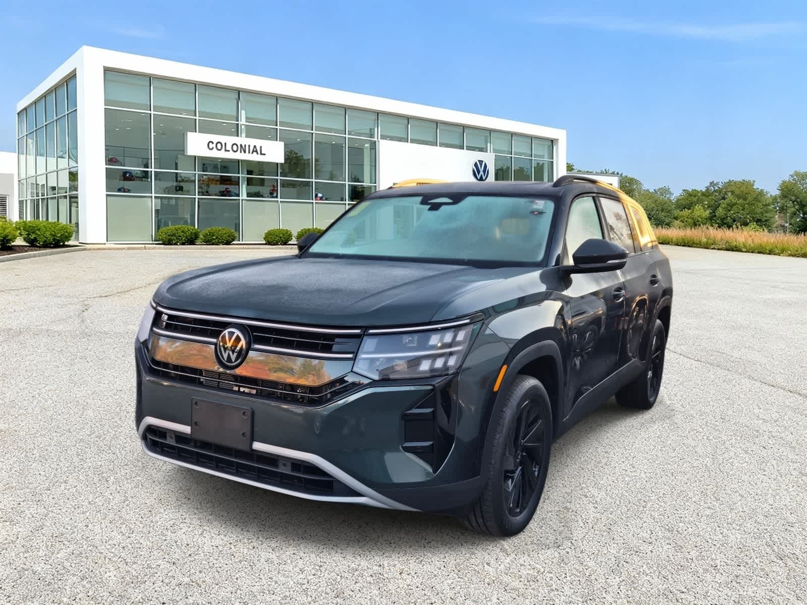 SACRAMENTO GREEN METALLIC 2027 Volkswagen Atlas SUV / Crossover All-Wheel Drive 8-Speed Automatic