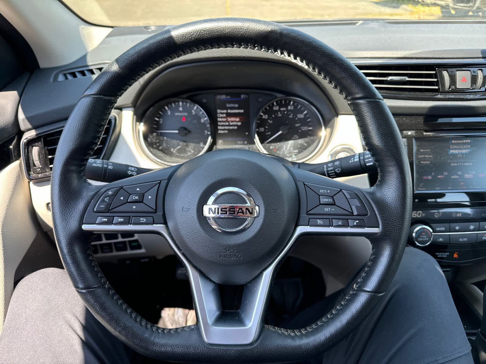 2022 Nissan Rogue Sport SV 16