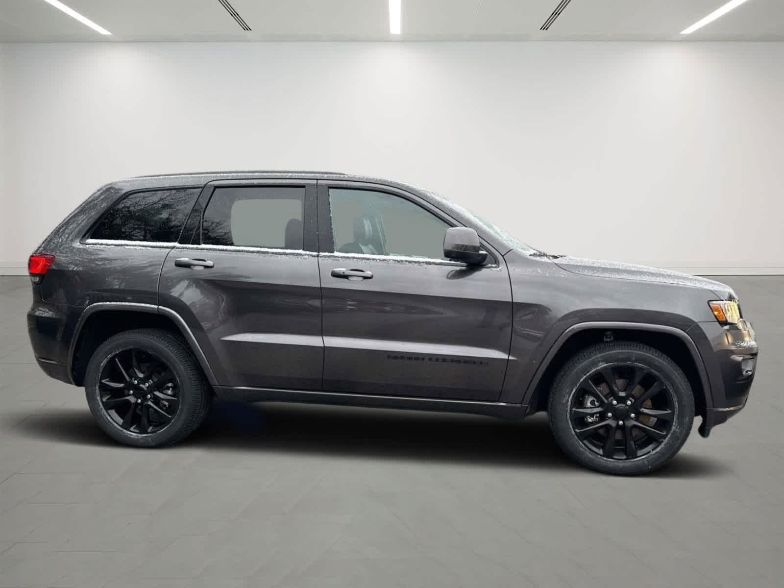 2021 Jeep Grand Cherokee Laredo X 5