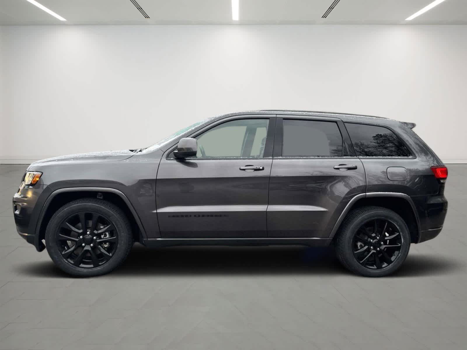 2021 Jeep Grand Cherokee Laredo X 2