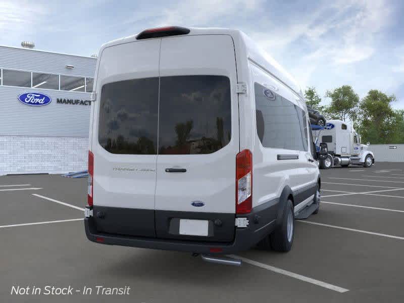 2024 Ford Transit Passenger XL 8