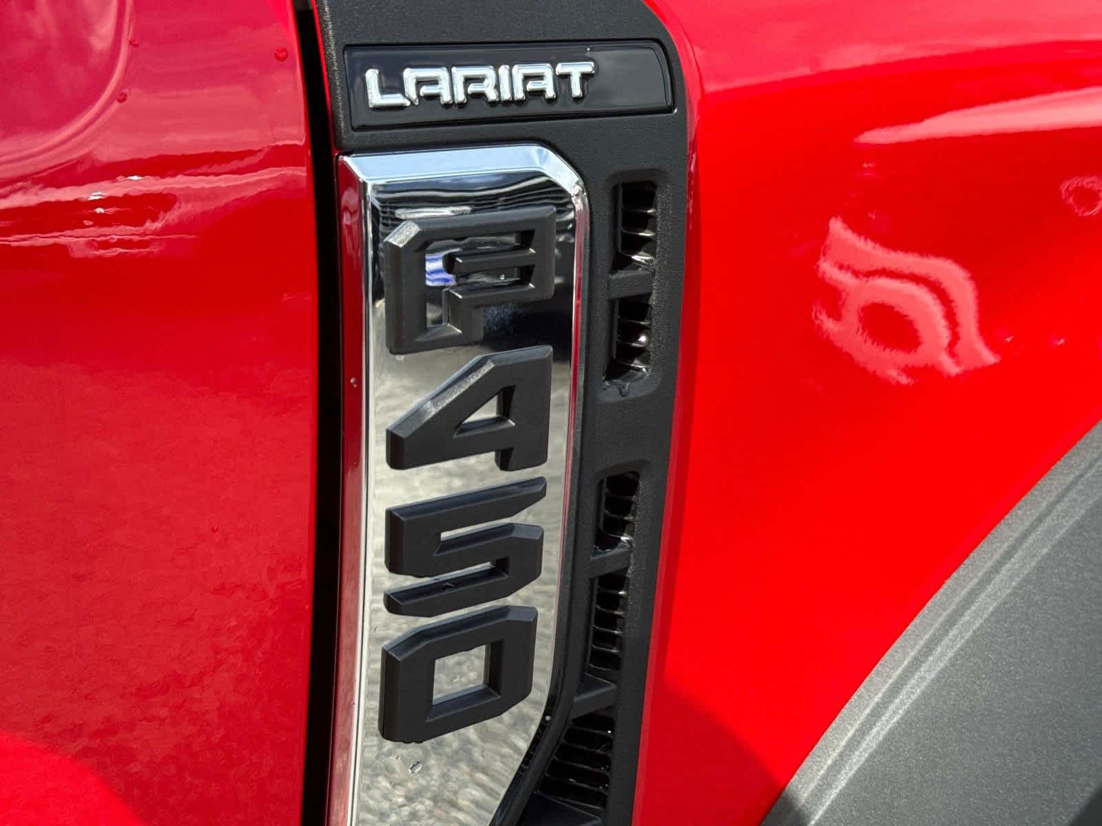 2023 Ford Super Duty F-450 DRW LARIAT 4WD SuperCab 168 WB 60 CA 6