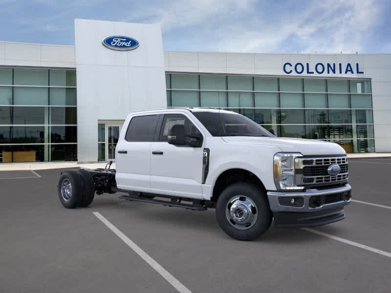 View vehicle photo 7