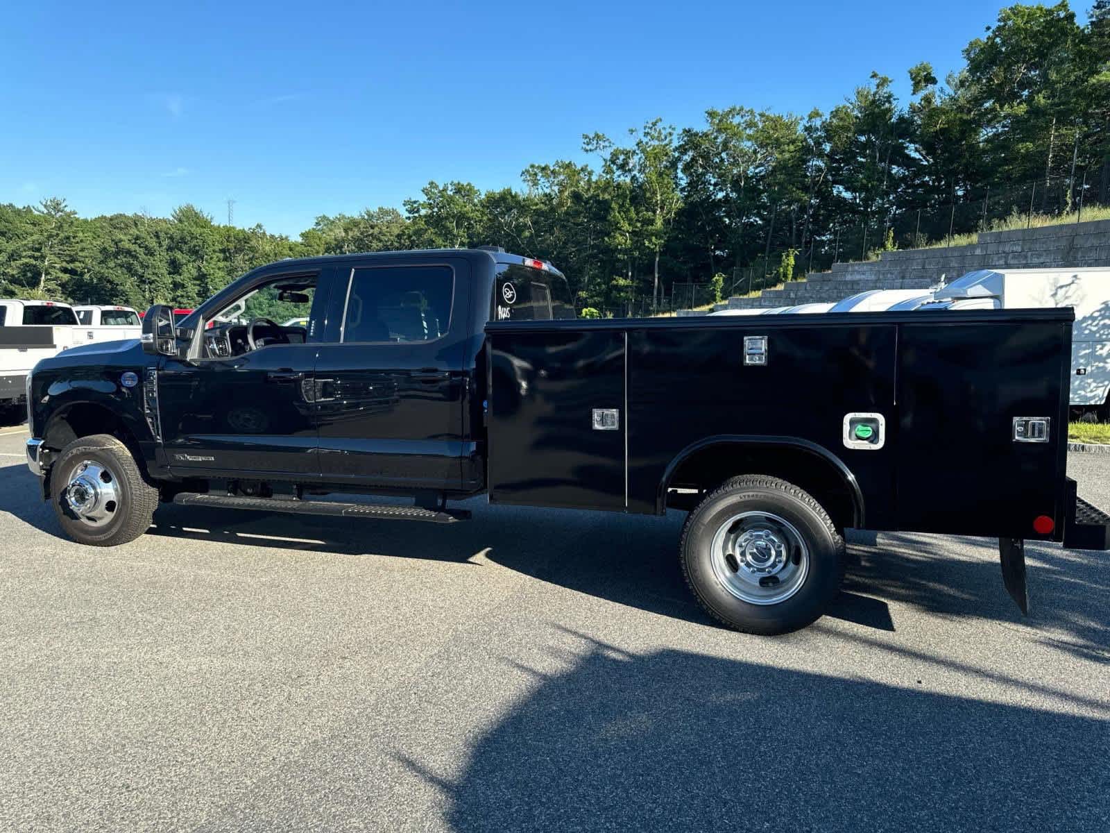 2024 Ford Super Duty F-350 DRW SUPER DUTY 4WD Crew Cab 179 WB 60 CA 16