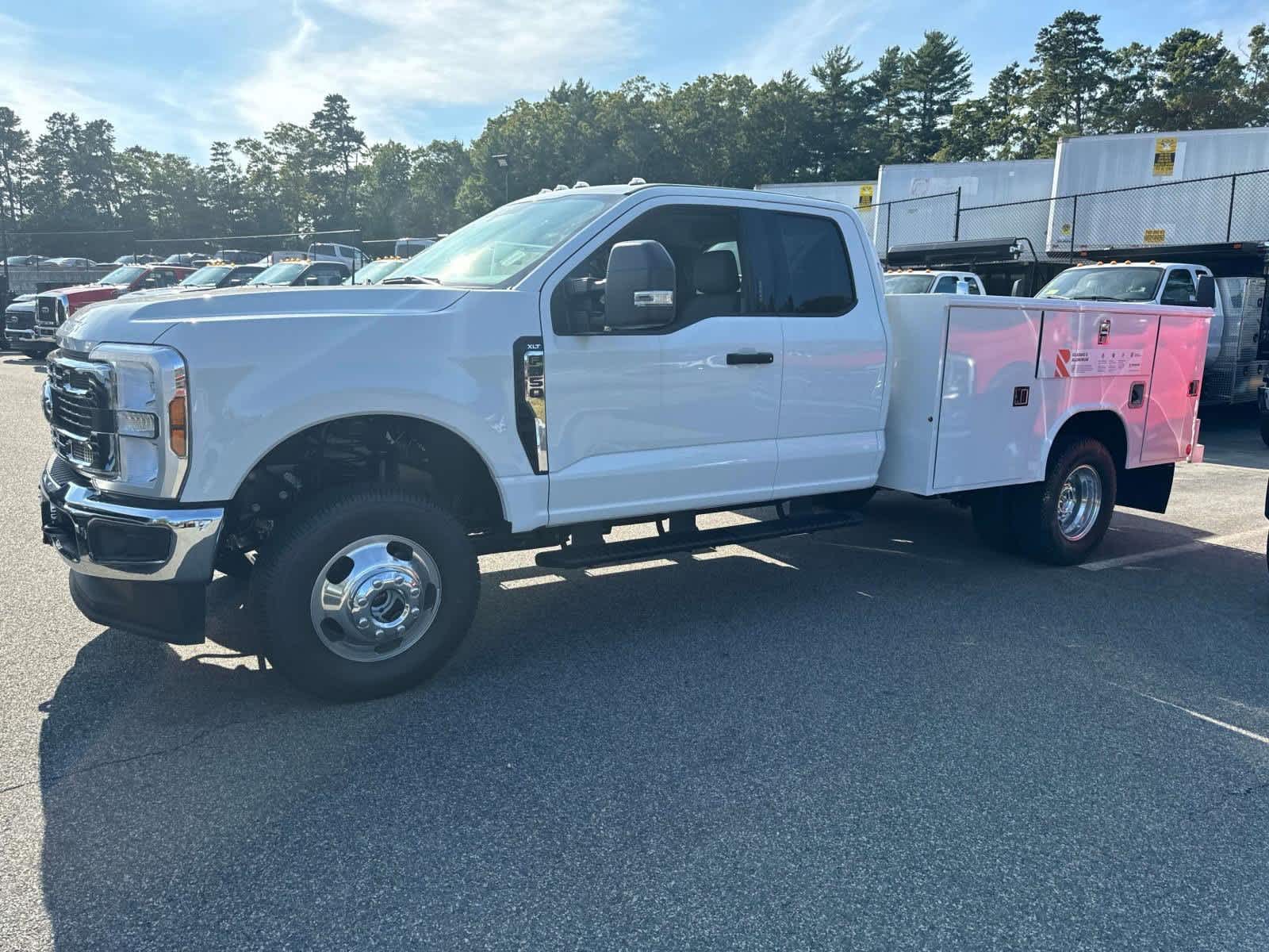 2024 Ford Super Duty F-350 DRW SUPER DUTY 4WD SuperCab 168 WB 60 CA 18