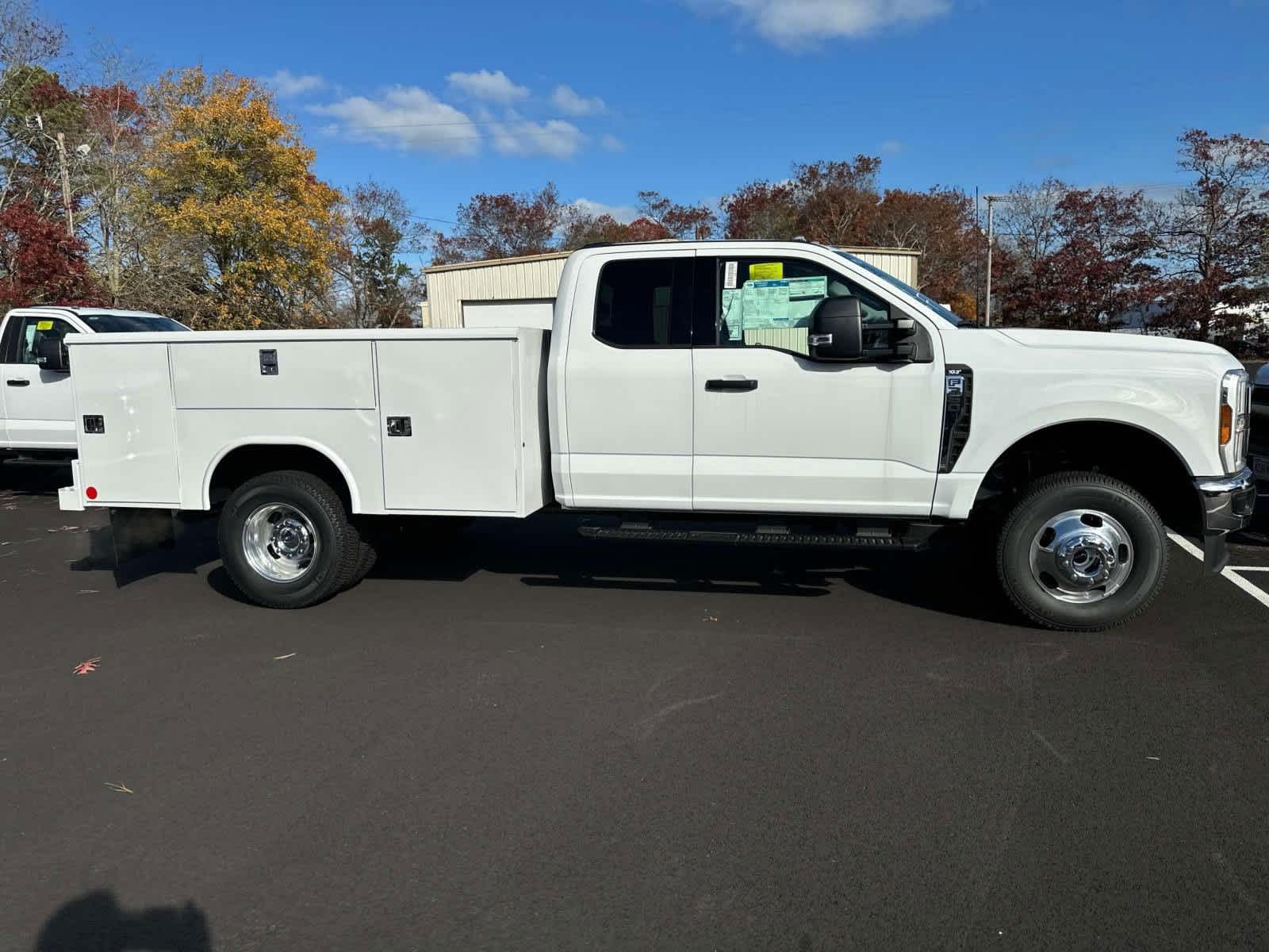 2024 Ford Super Duty F-350 DRW SUPER DUTY 4WD SuperCab 168 WB 60 CA 5