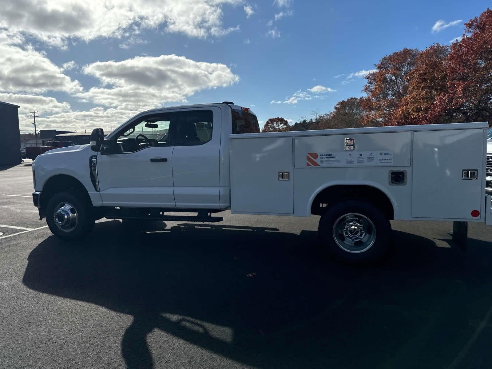 2024 Ford Super Duty F-350 DRW SUPER DUTY 4WD SuperCab 168 WB 60 CA 3