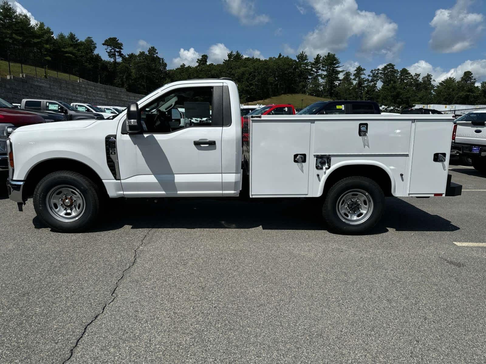 2024 Ford Super Duty F-250 SRW XL 2WD Reg Cab 8 Box 2