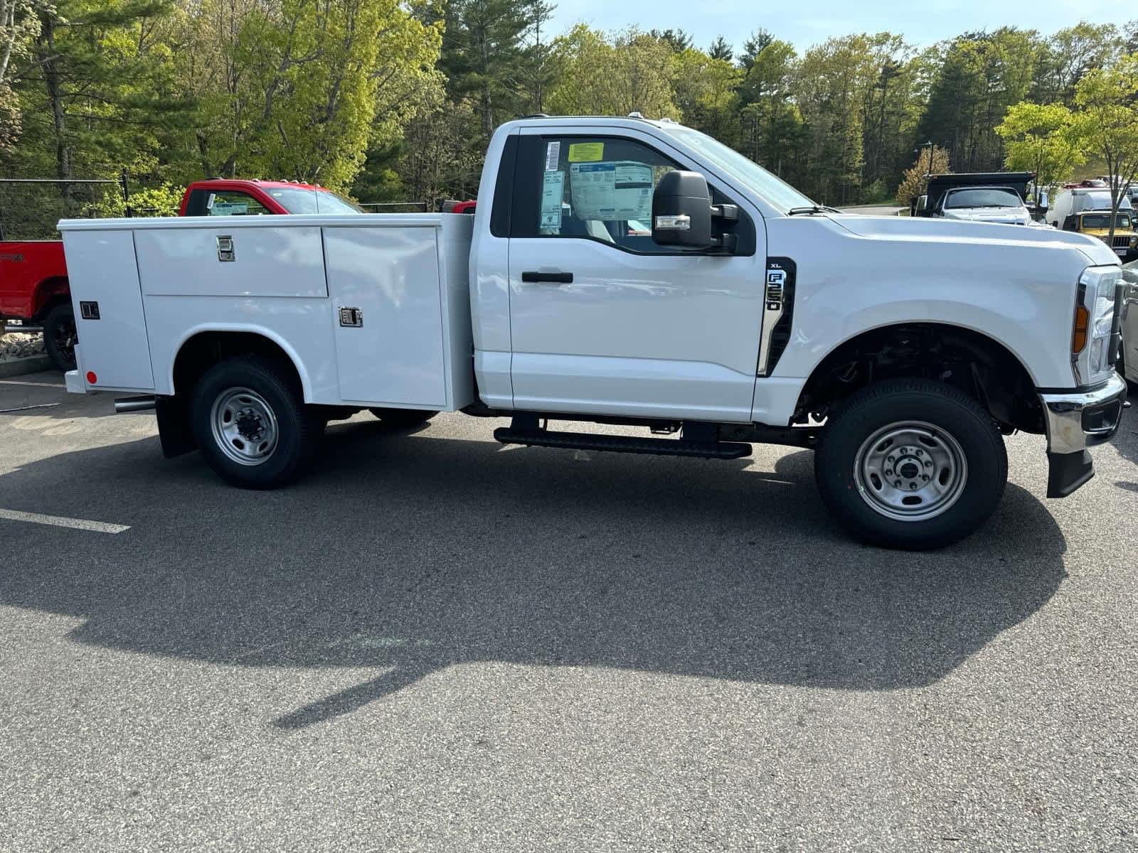 2024 Ford Super Duty F-250 SRW SUPER DUTY 4WD Reg Cab 8 Box 6