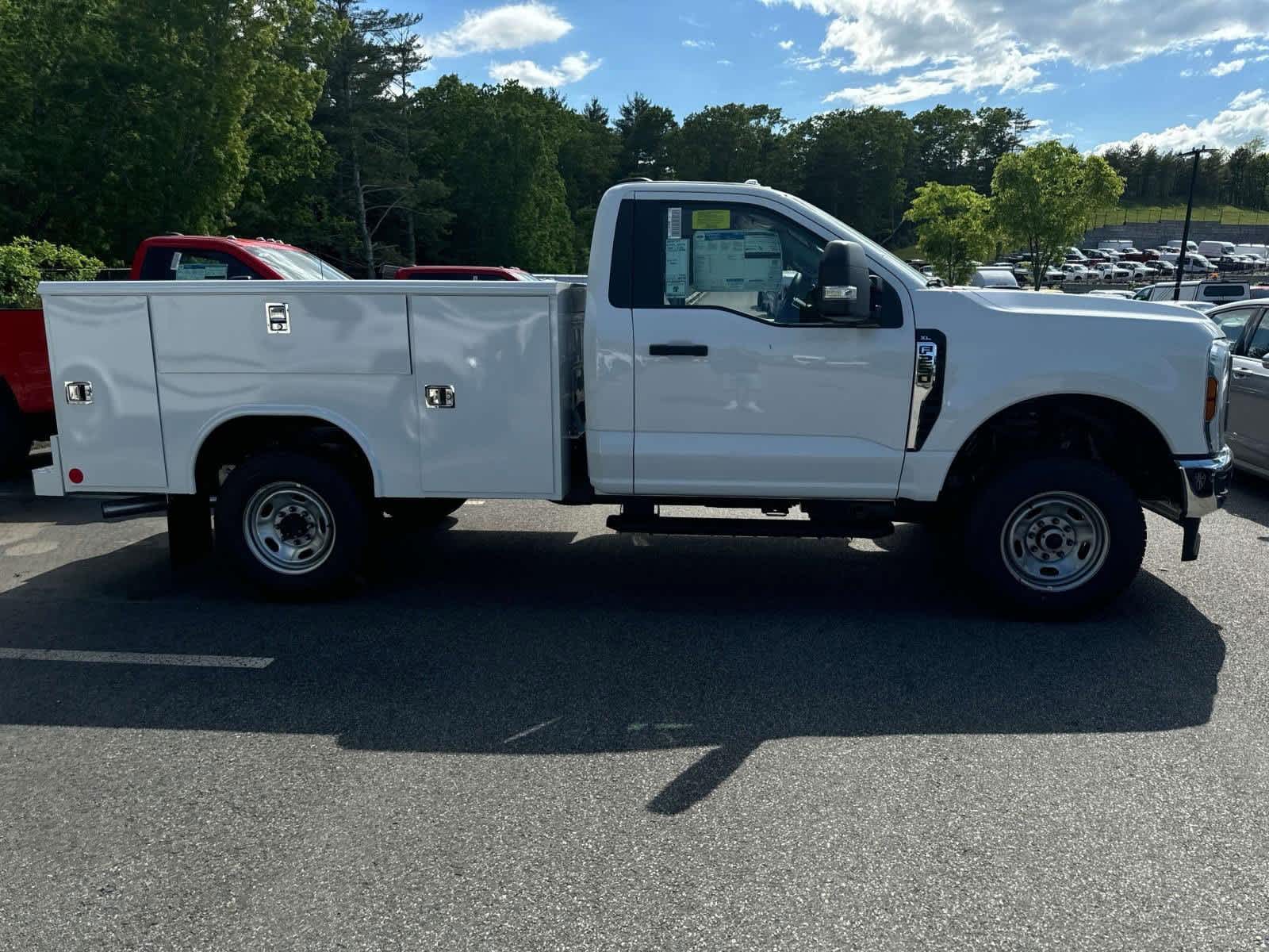 2024 Ford Super Duty F-250 SRW SUPER DUTY 4WD Reg Cab 8 Box 24