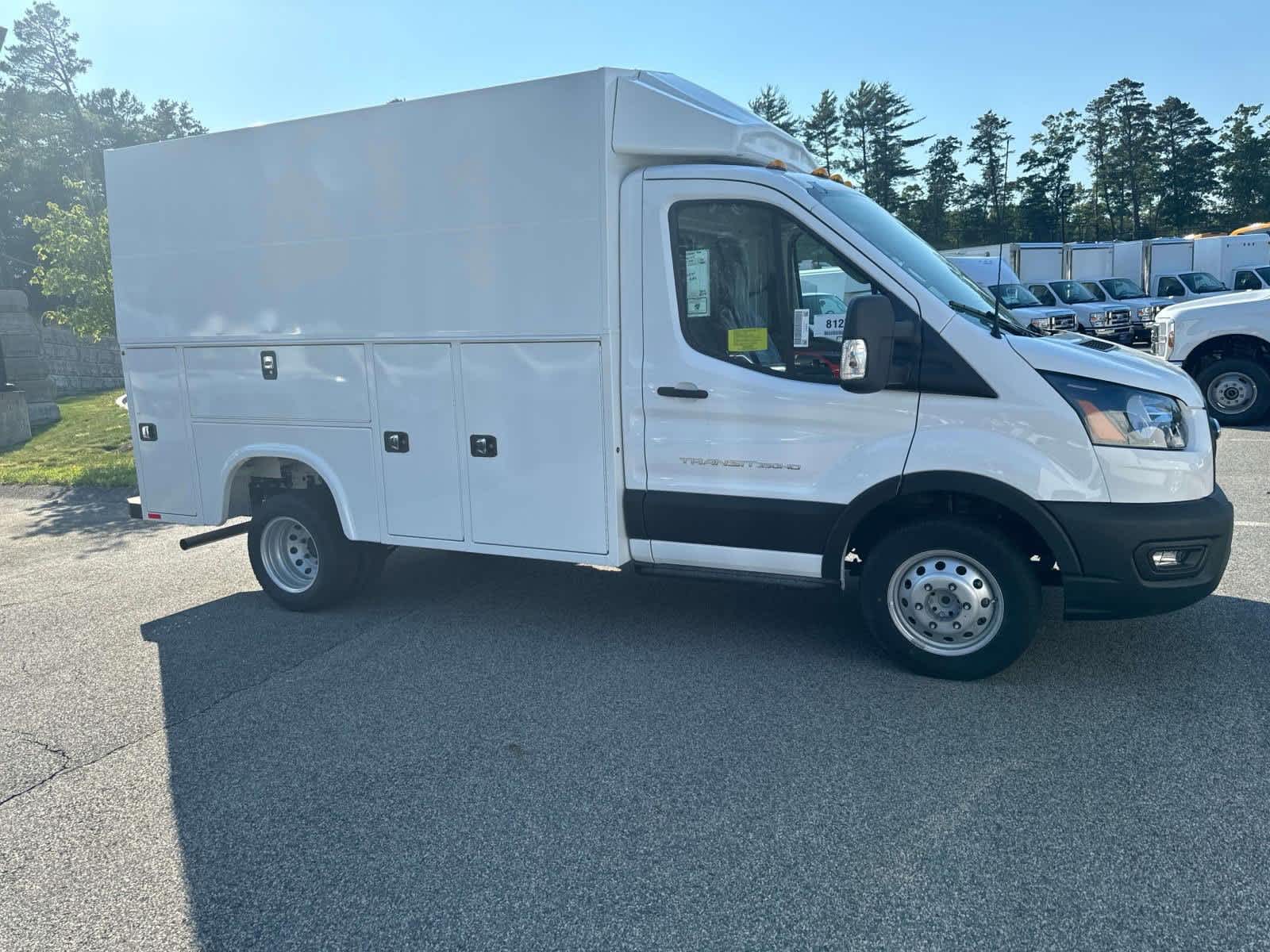 2023 Ford Transit Cutaway  6