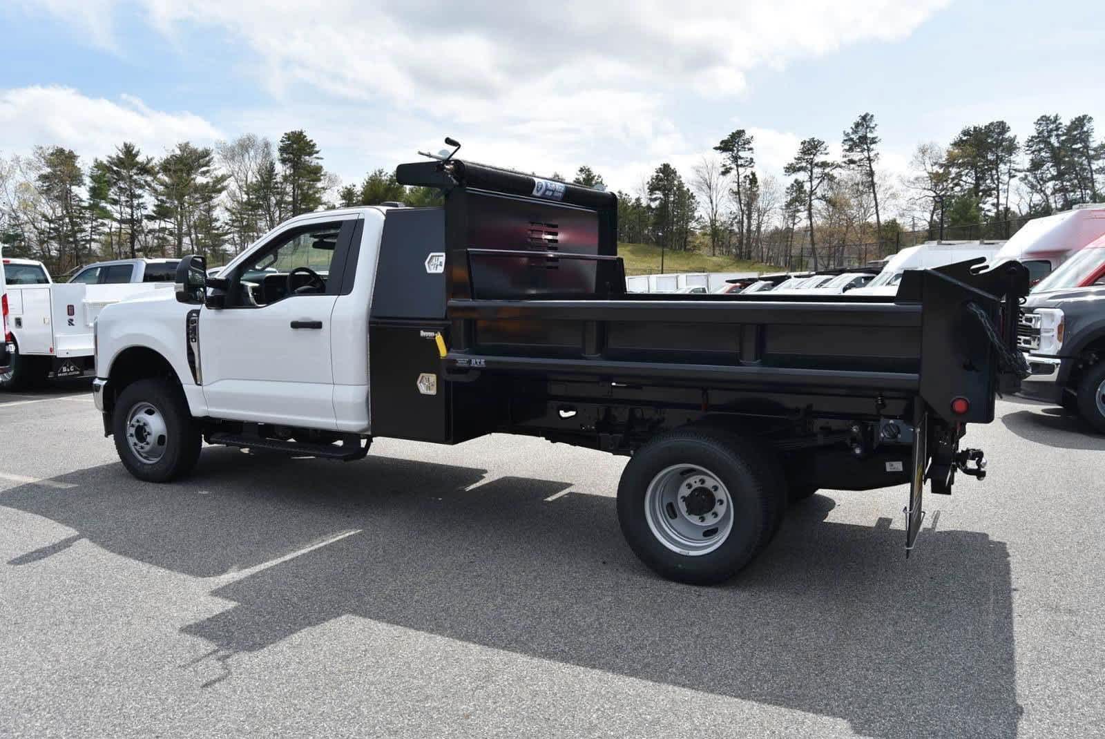 2024 Ford Super Duty F-350 DRW SUPER DUTY 3