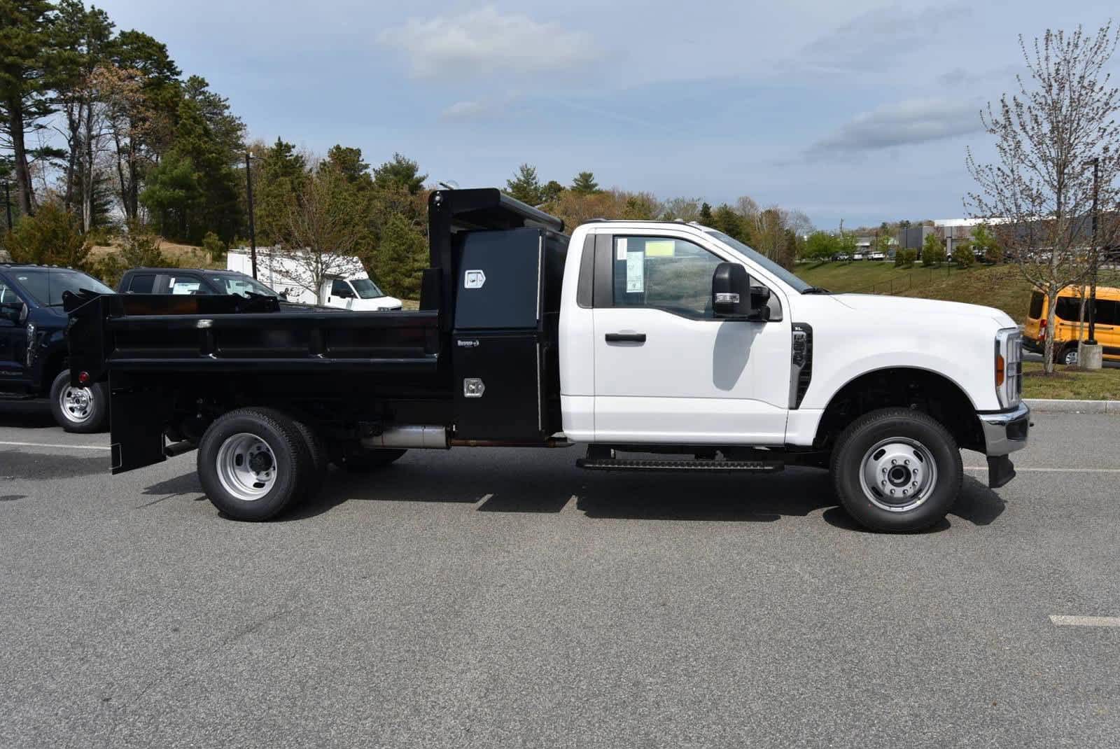 2024 Ford Super Duty F-350 DRW SUPER DUTY 5