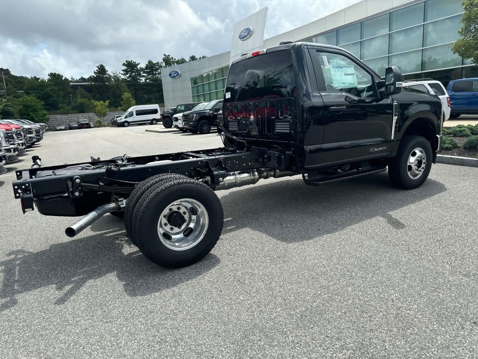 2024 Ford Super Duty F-350 DRW SUPER DUTY 4