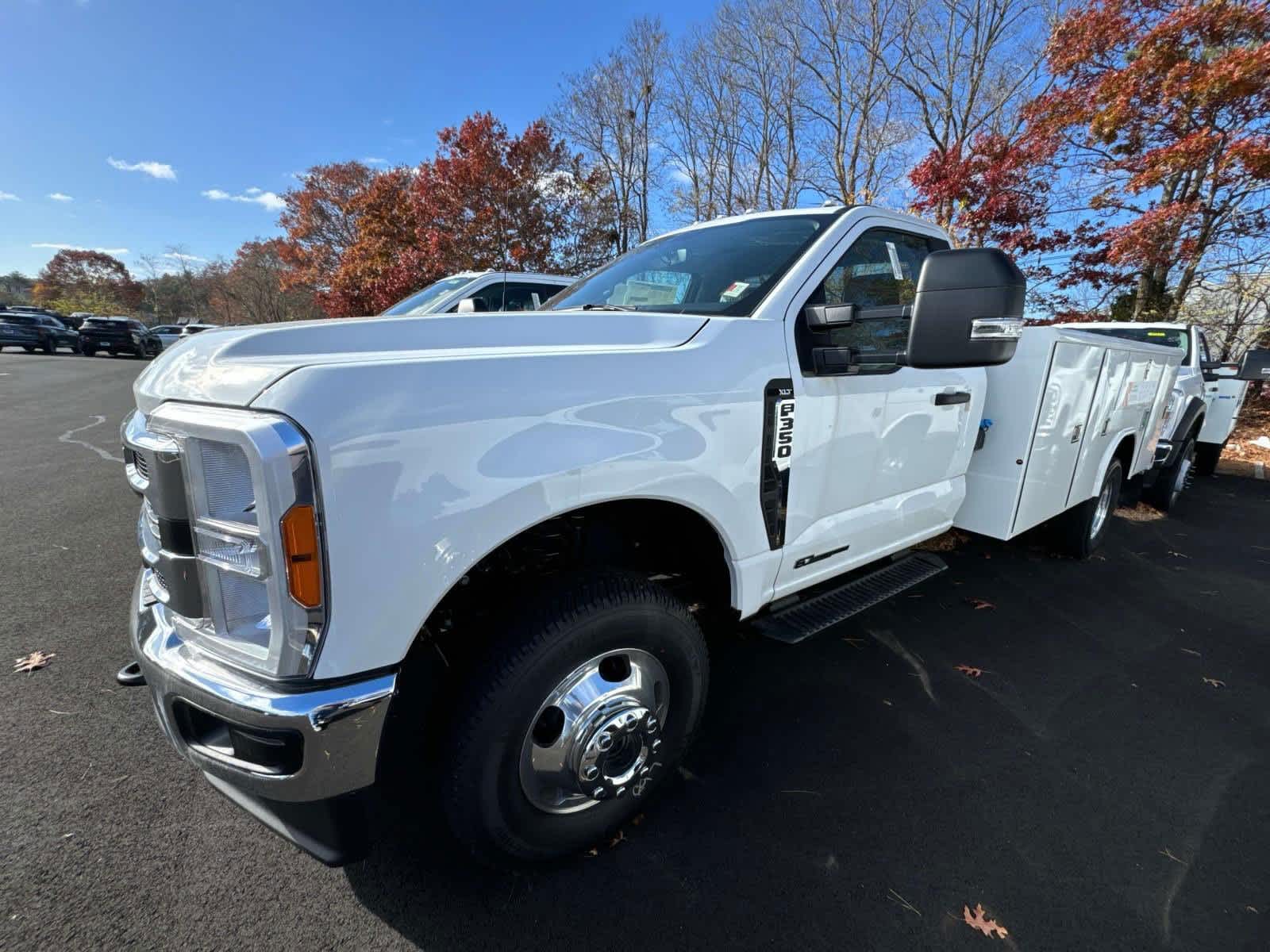 2023 Ford Super Duty F-350 DRW XL 4WD Reg Cab 145 WB 60 CA 2