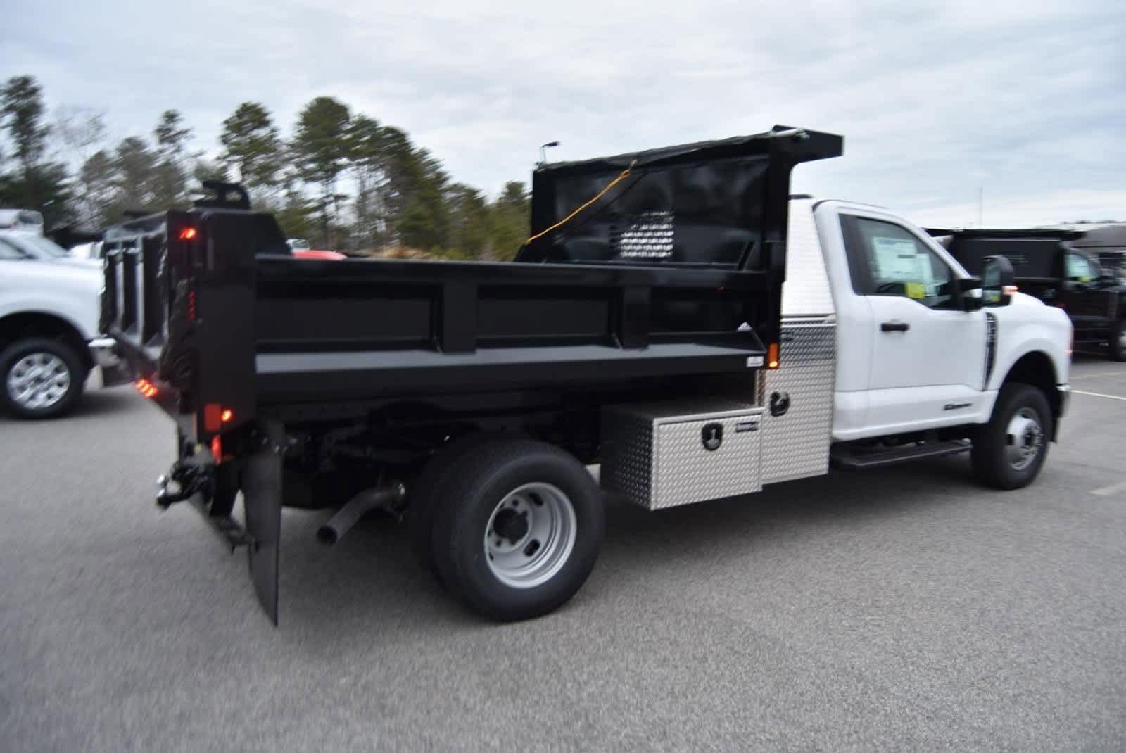 2024 Ford Super Duty F-350 DRW SUPER DUTY 4