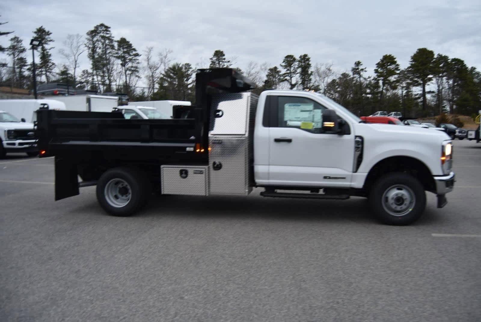 2024 Ford Super Duty F-350 DRW SUPER DUTY 5